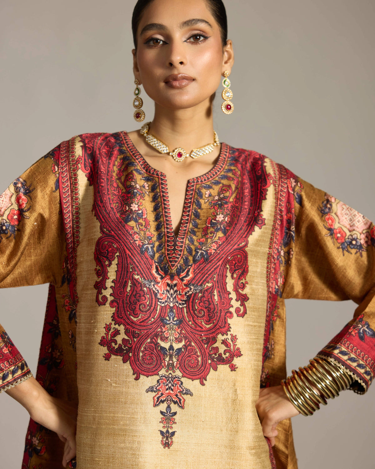 CHINTZ : Amrapali
