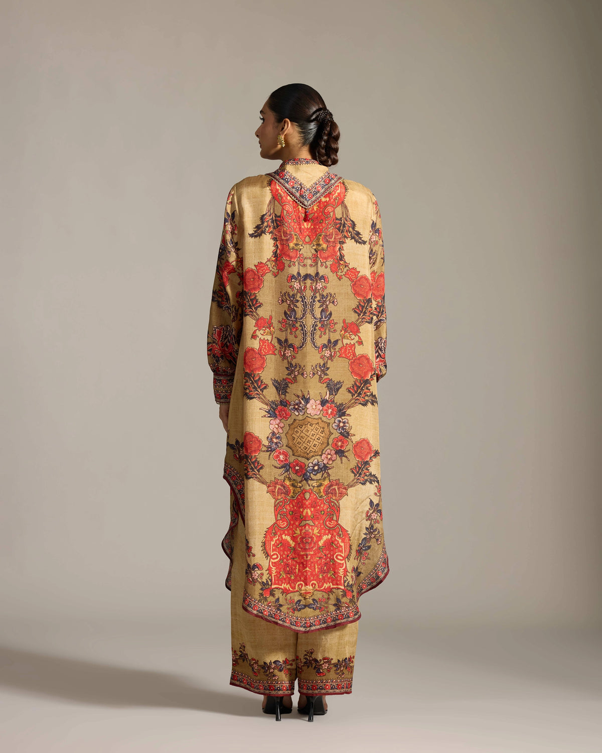 CHINTZ : Bella