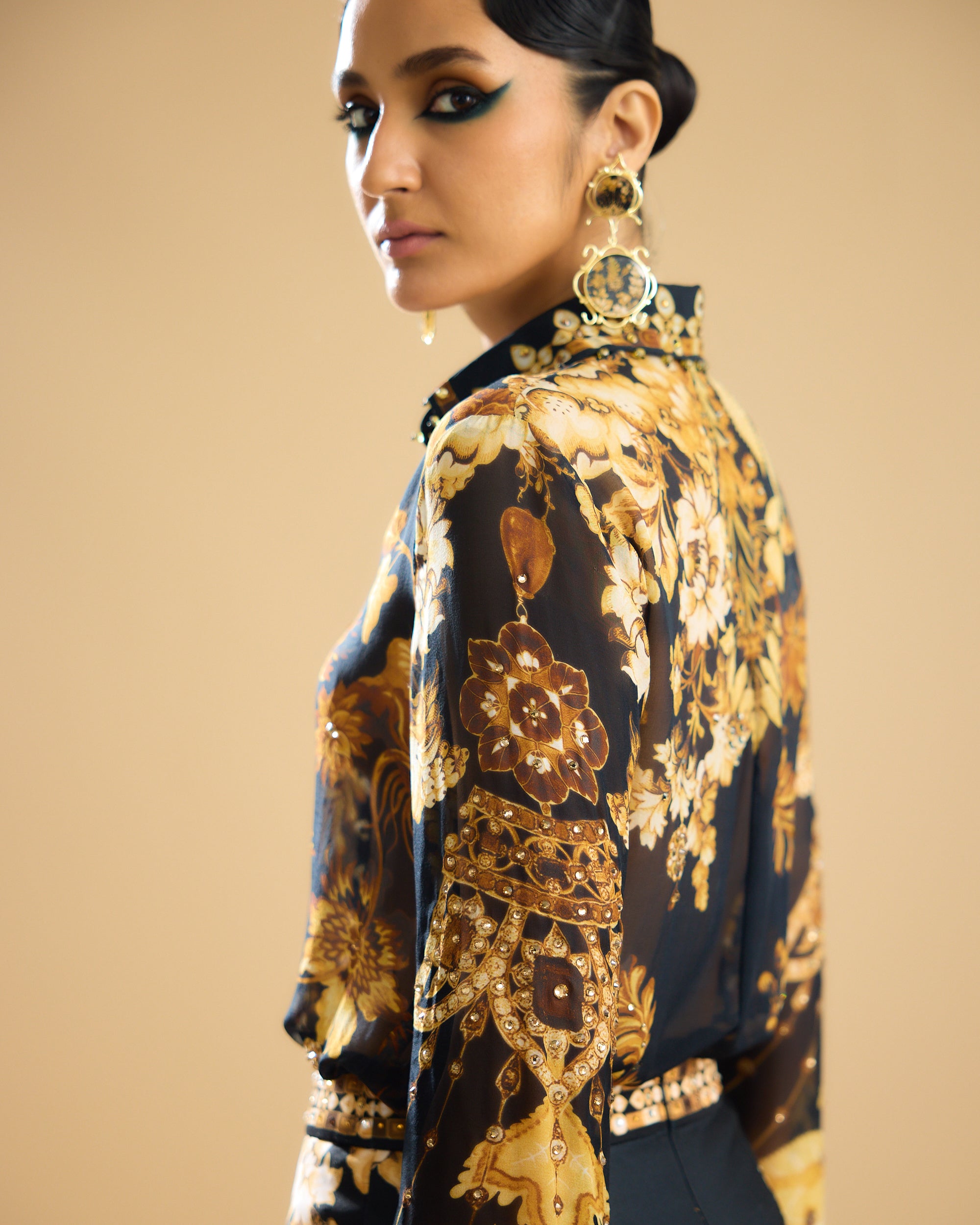 Nizam : Maaya - Black/Gold