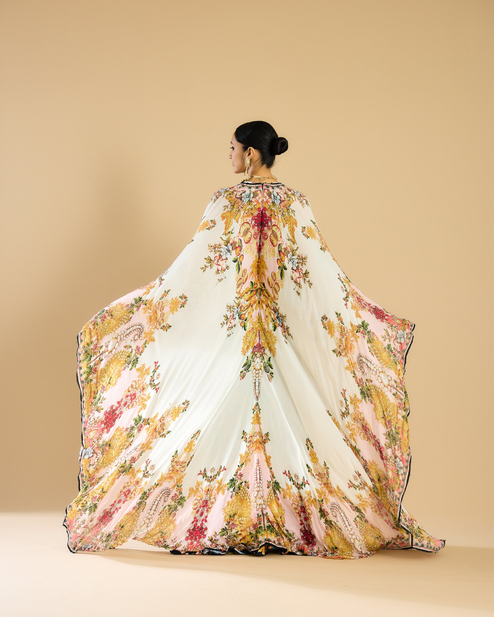 Nizam : Camilla - Ivory/Peach