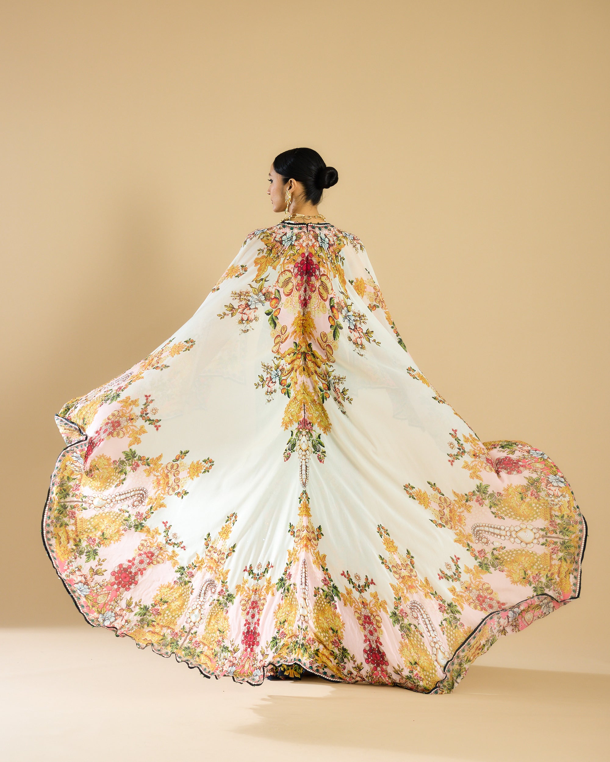Nizam : Camilla - Ivory/Peach