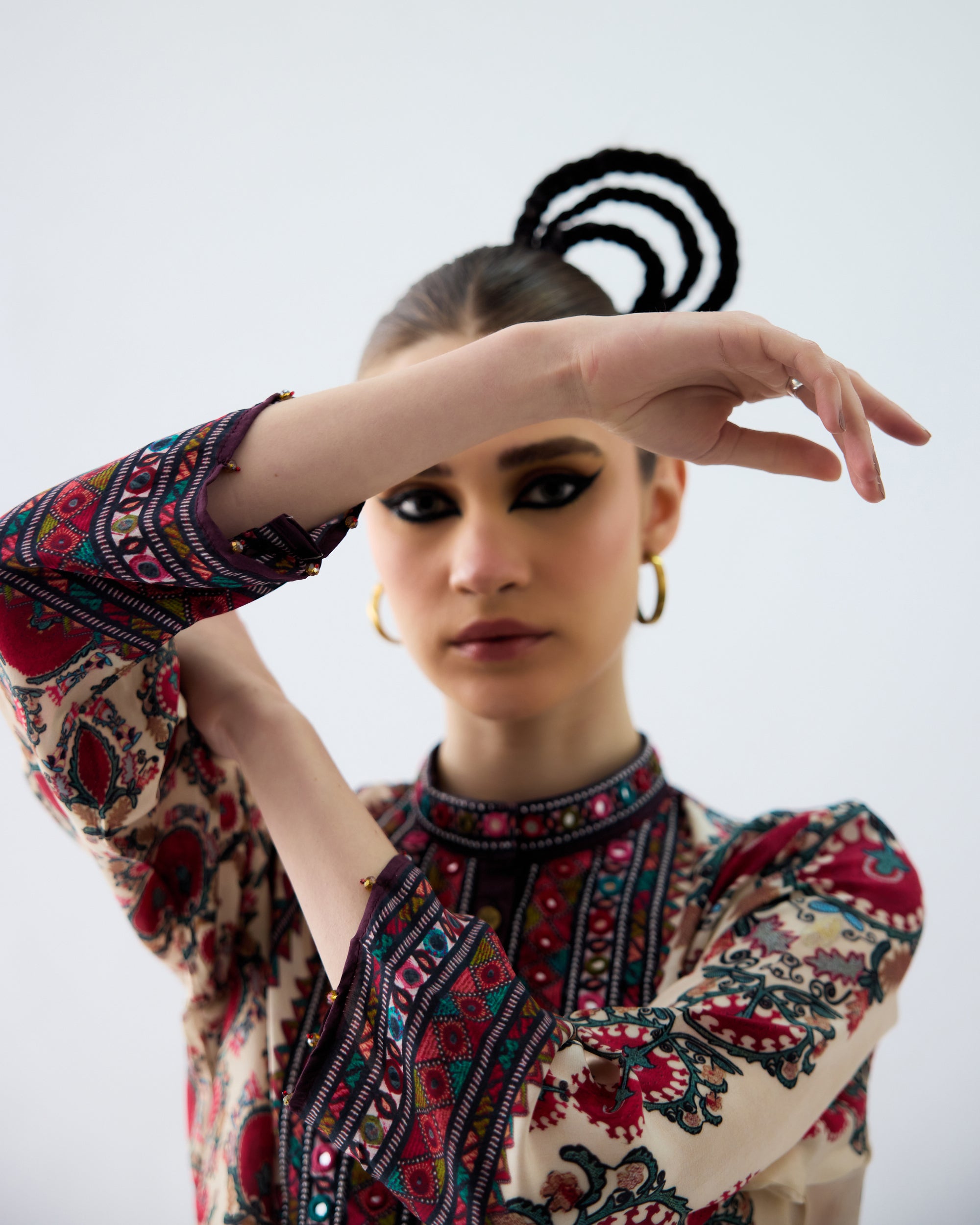 Bukhara : Baaka/Gloria - Maroon
