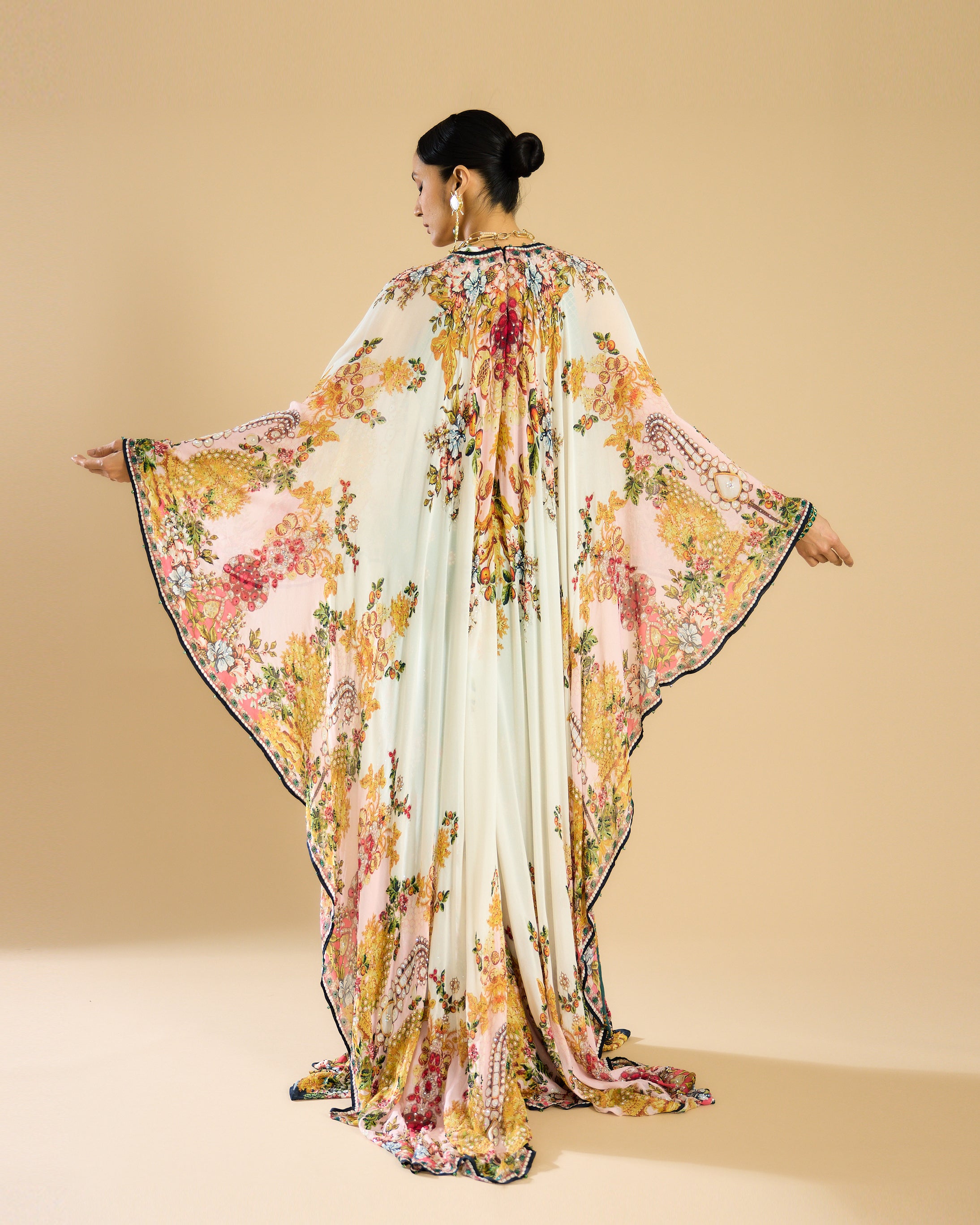 Nizam : Camilla - Ivory/Peach