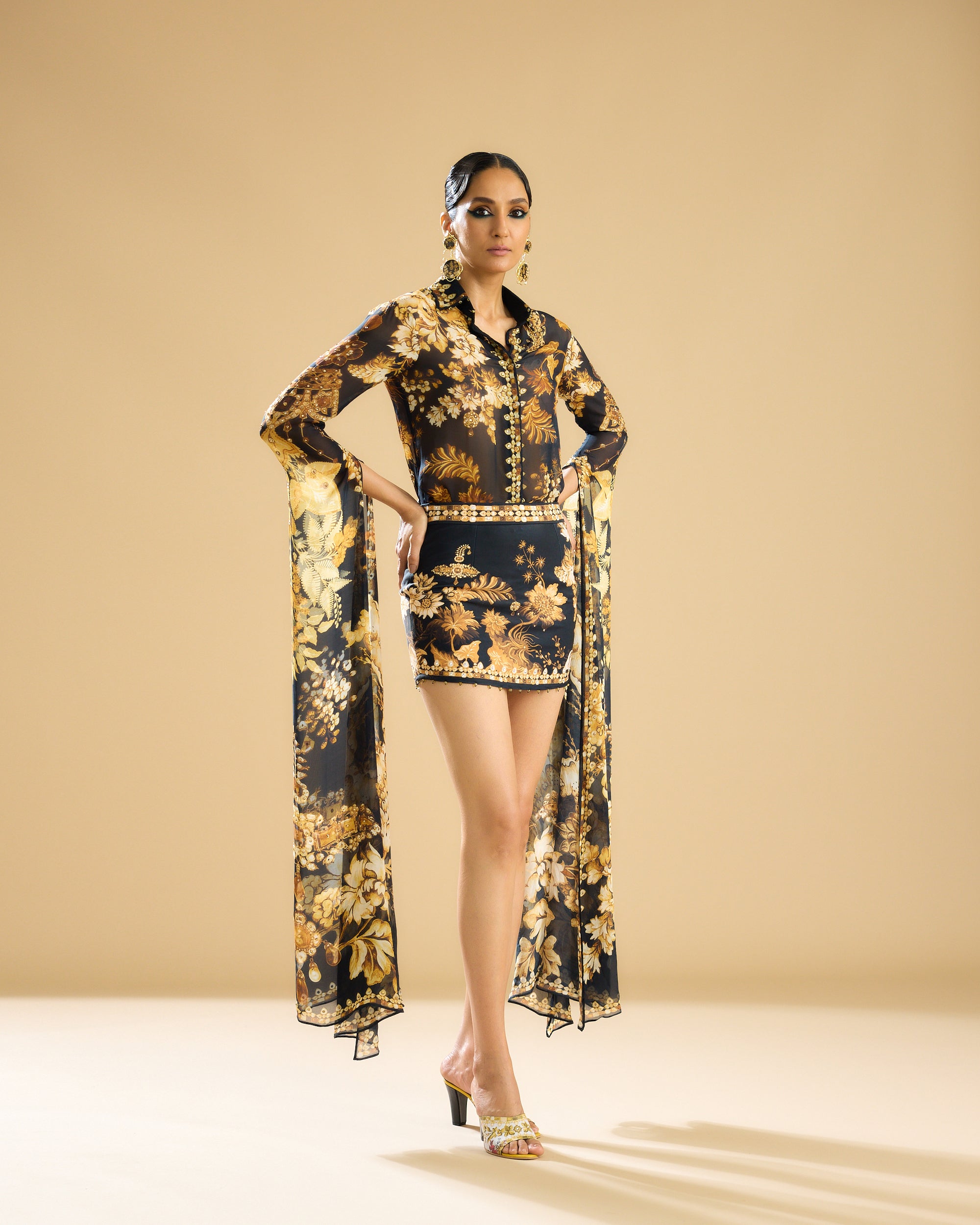 Nizam : Maaya - Black/Gold