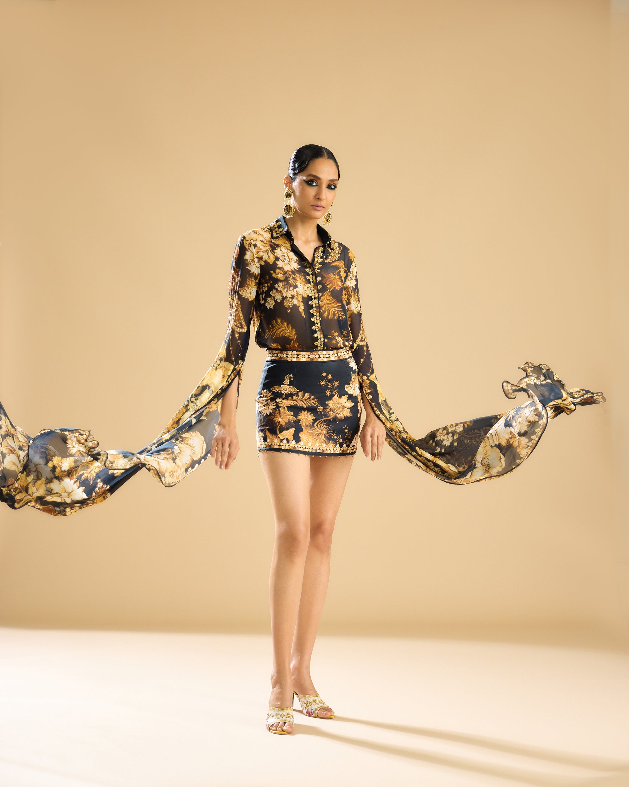 Nizam : Maaya - Black/Gold