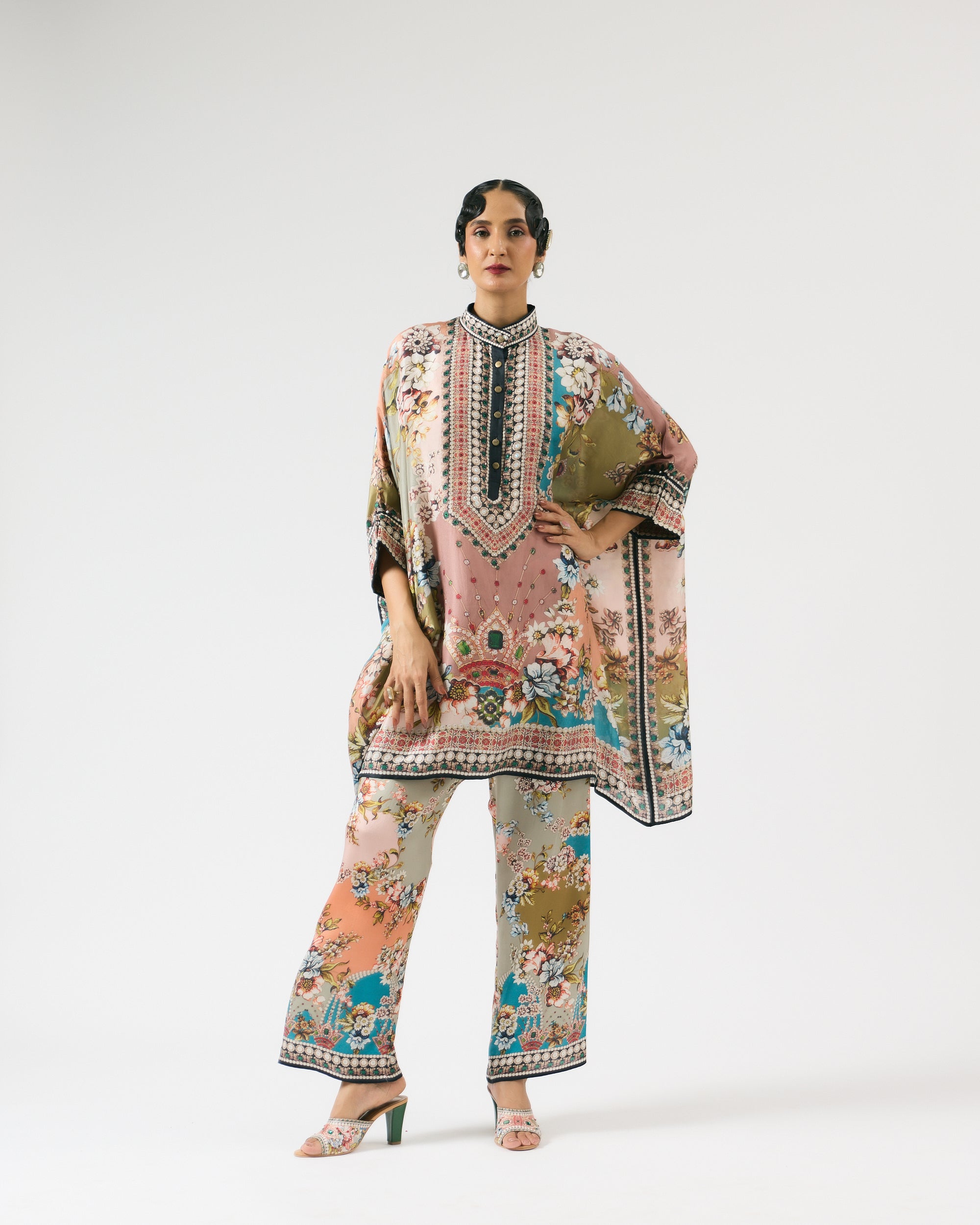 Nizam : Chanel 36" - Multi