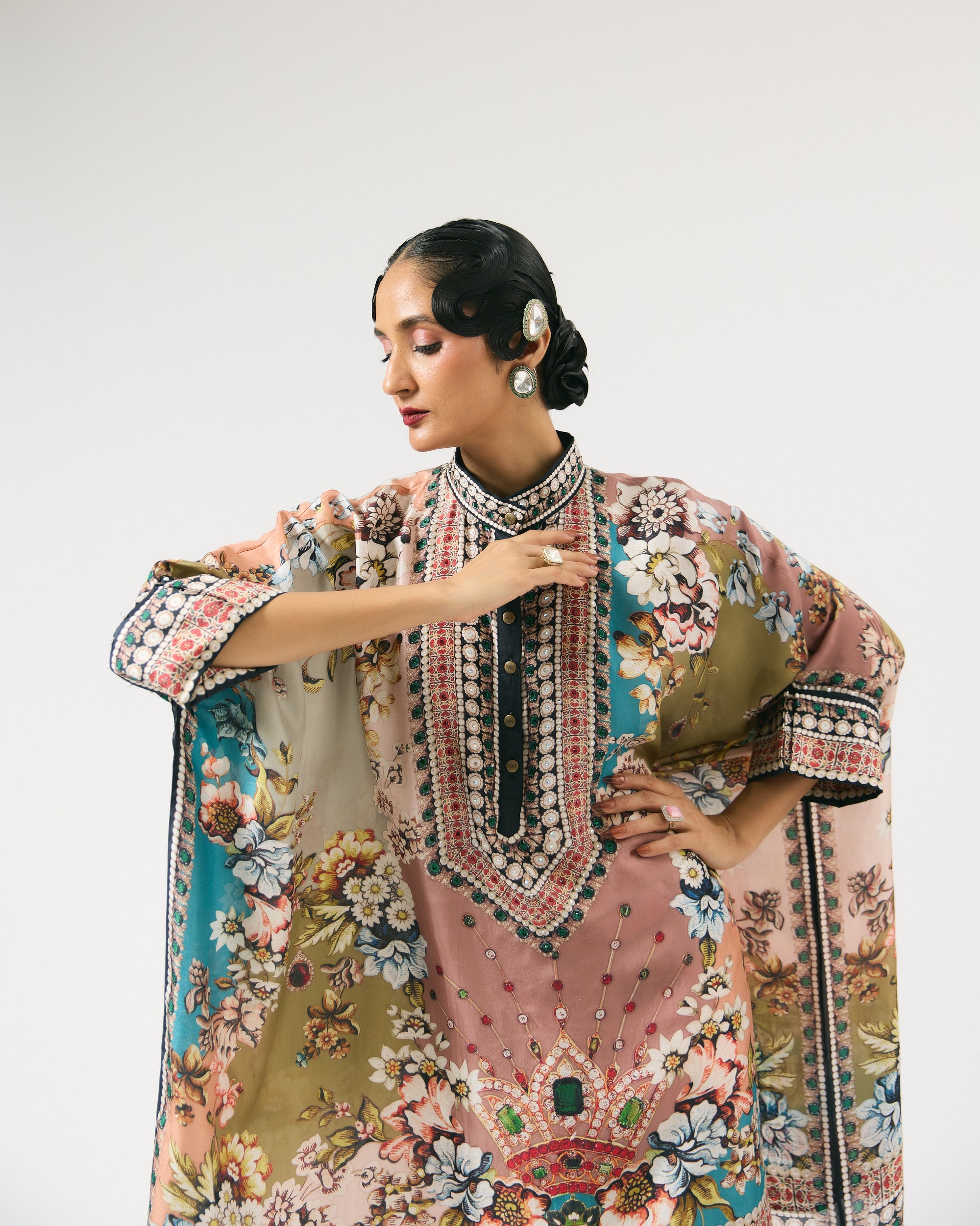 Nizam : Chanel 36" - Multi