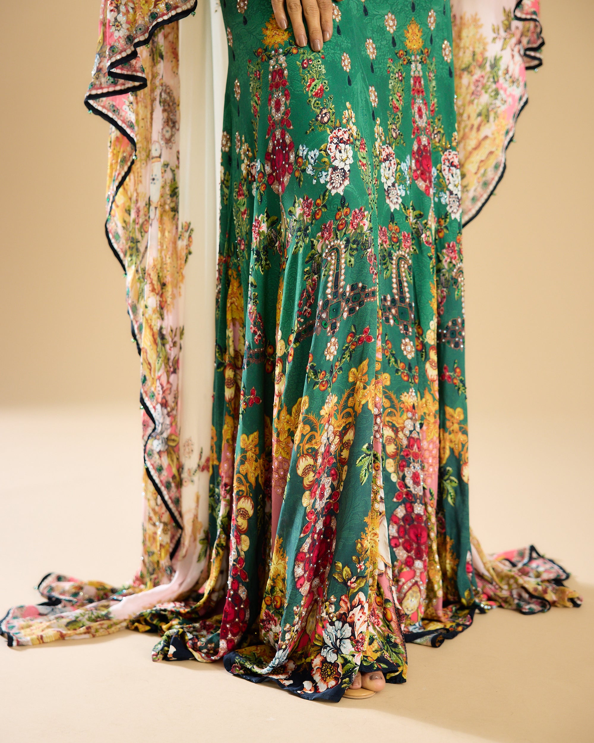 Nizam : Camilla - Ivory/Peach