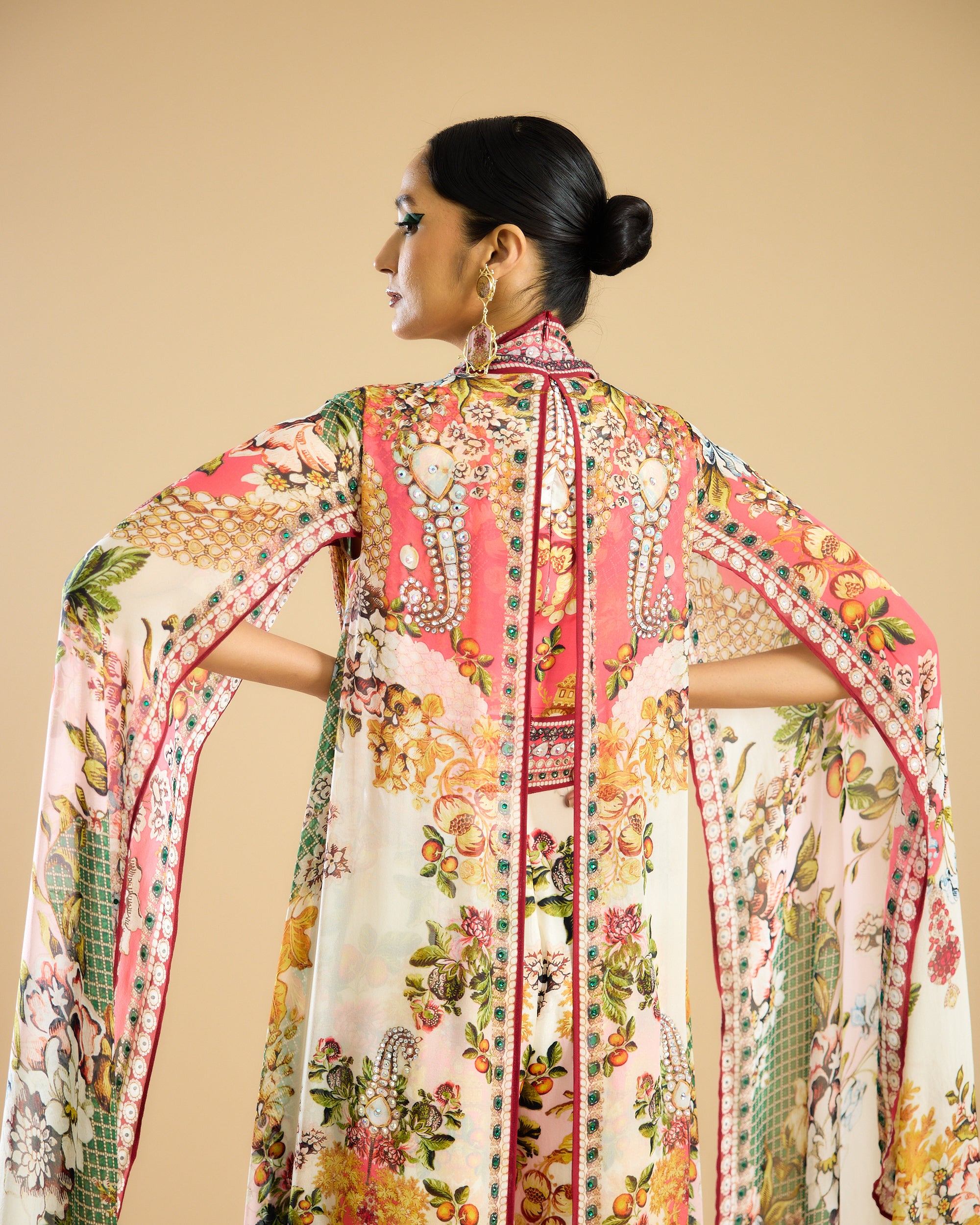 Nizam : Benazir - Ivory/Peach
