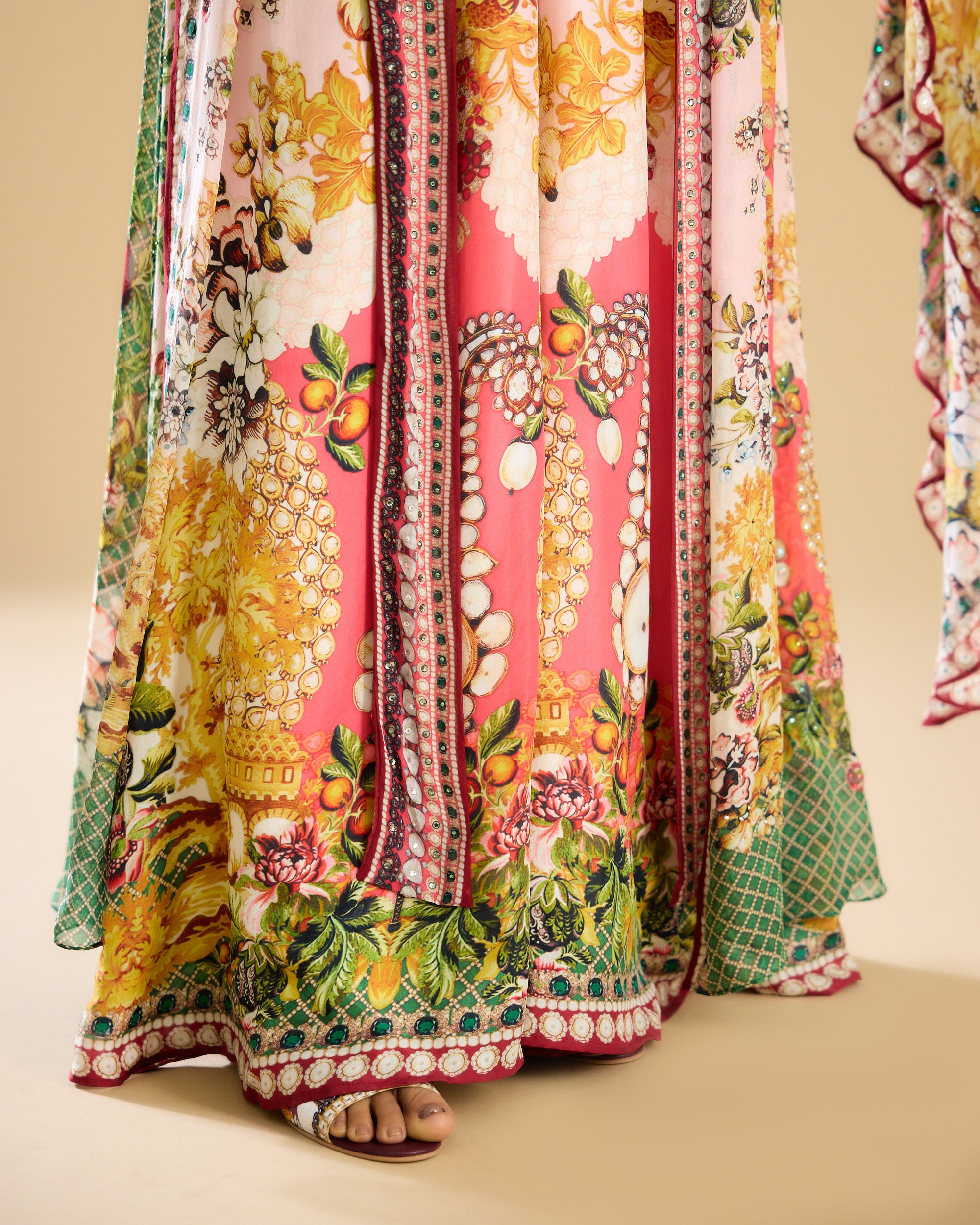 Nizam : Benazir - Ivory/Peach