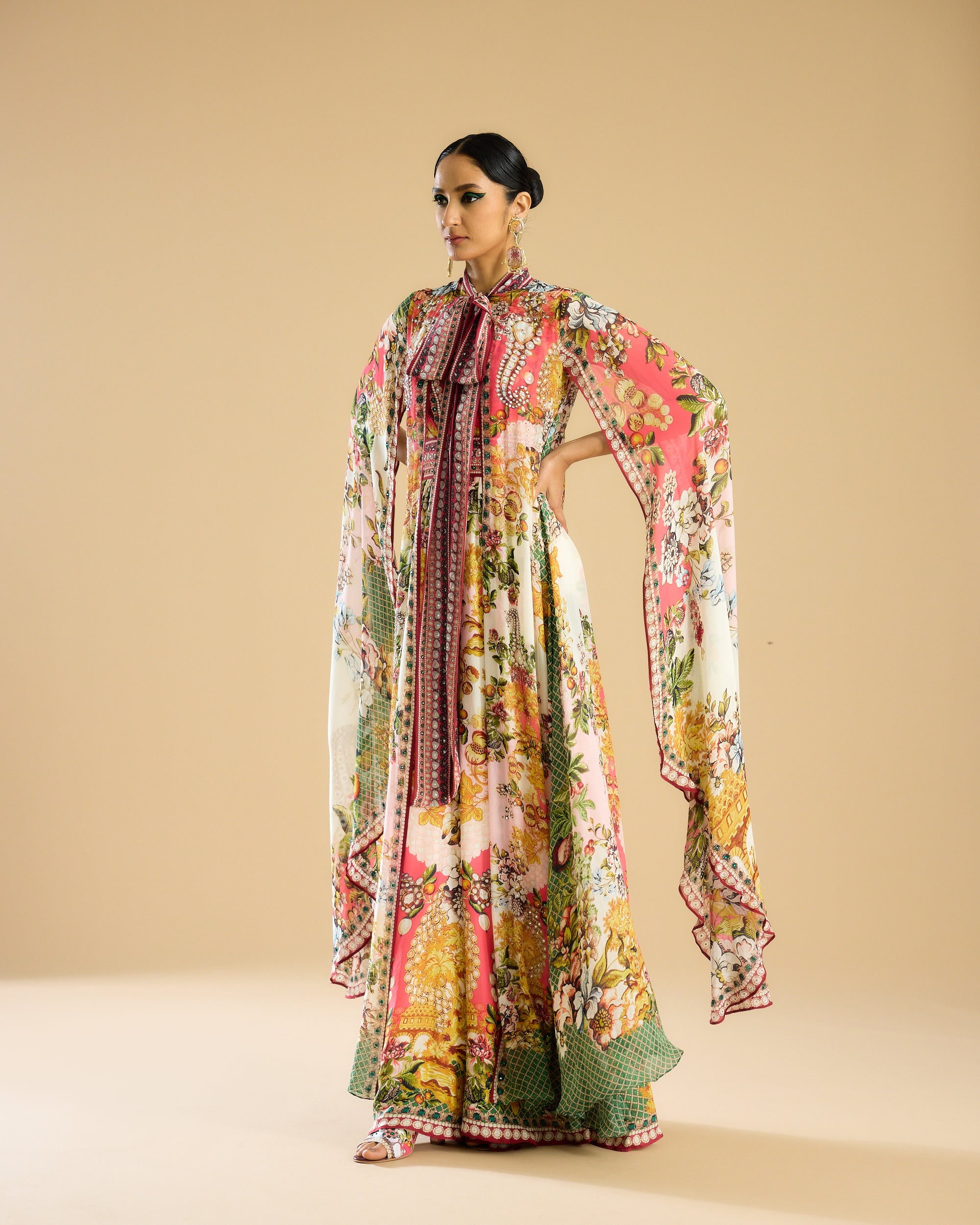 Nizam : Benazir - Ivory/Peach