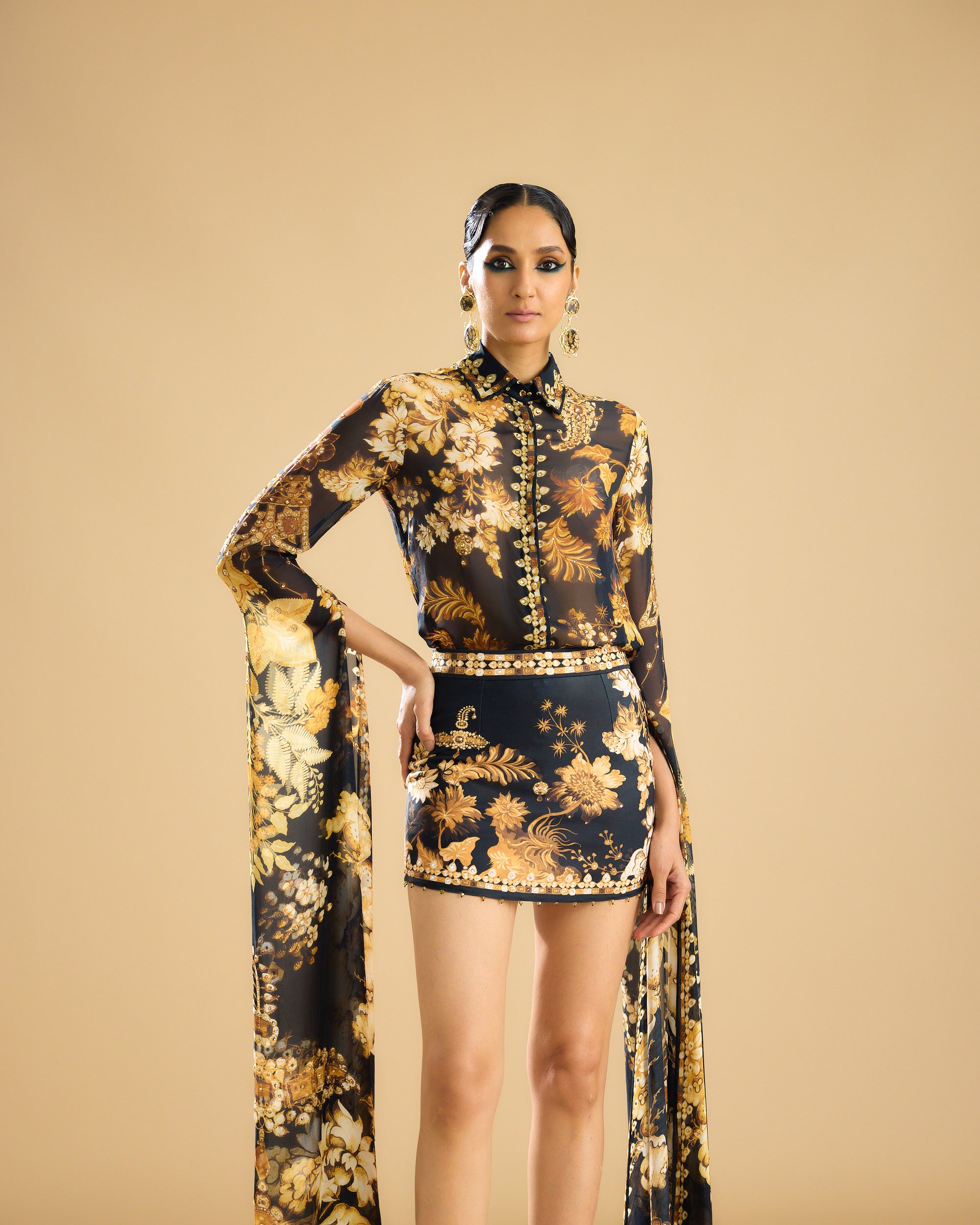 Nizam : Maaya - Black/Gold