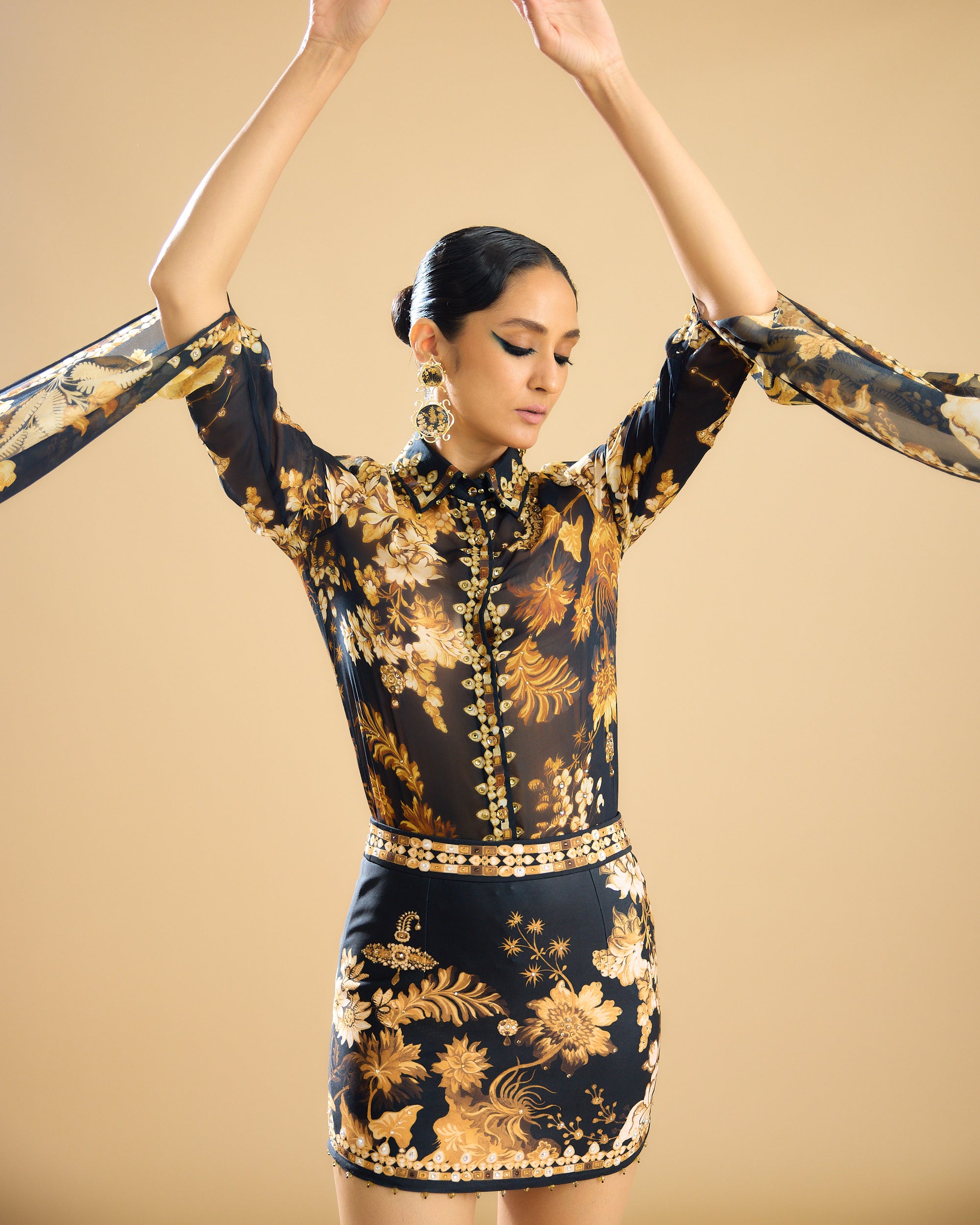 Nizam : Maaya - Black/Gold