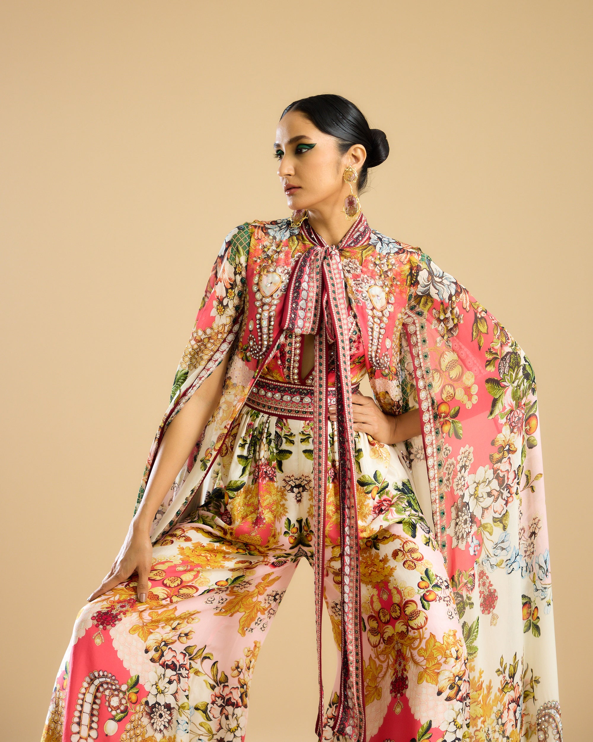 Nizam : Benazir - Ivory/Peach