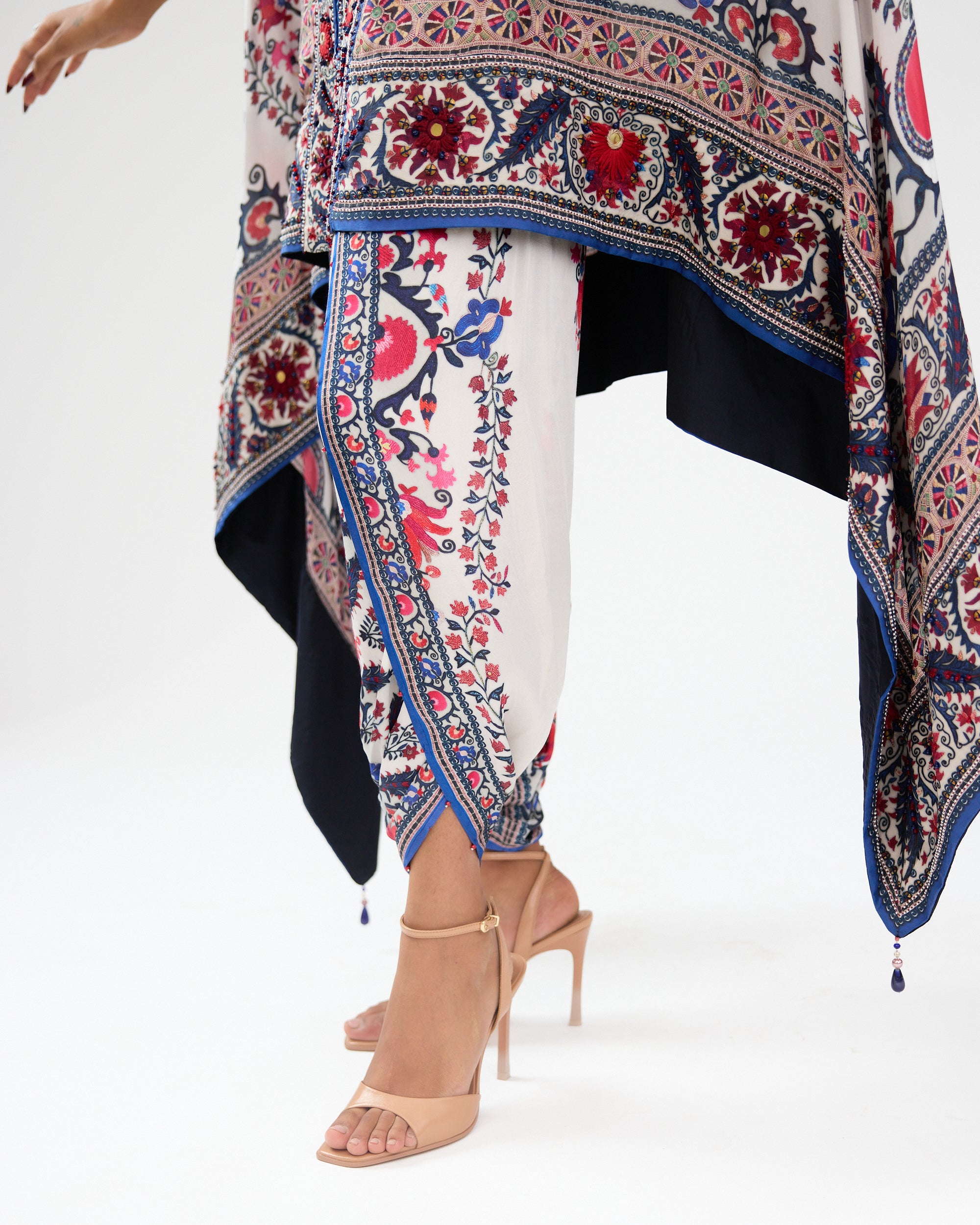 A Bukhara Summer : Chloe - Ivory/Blue