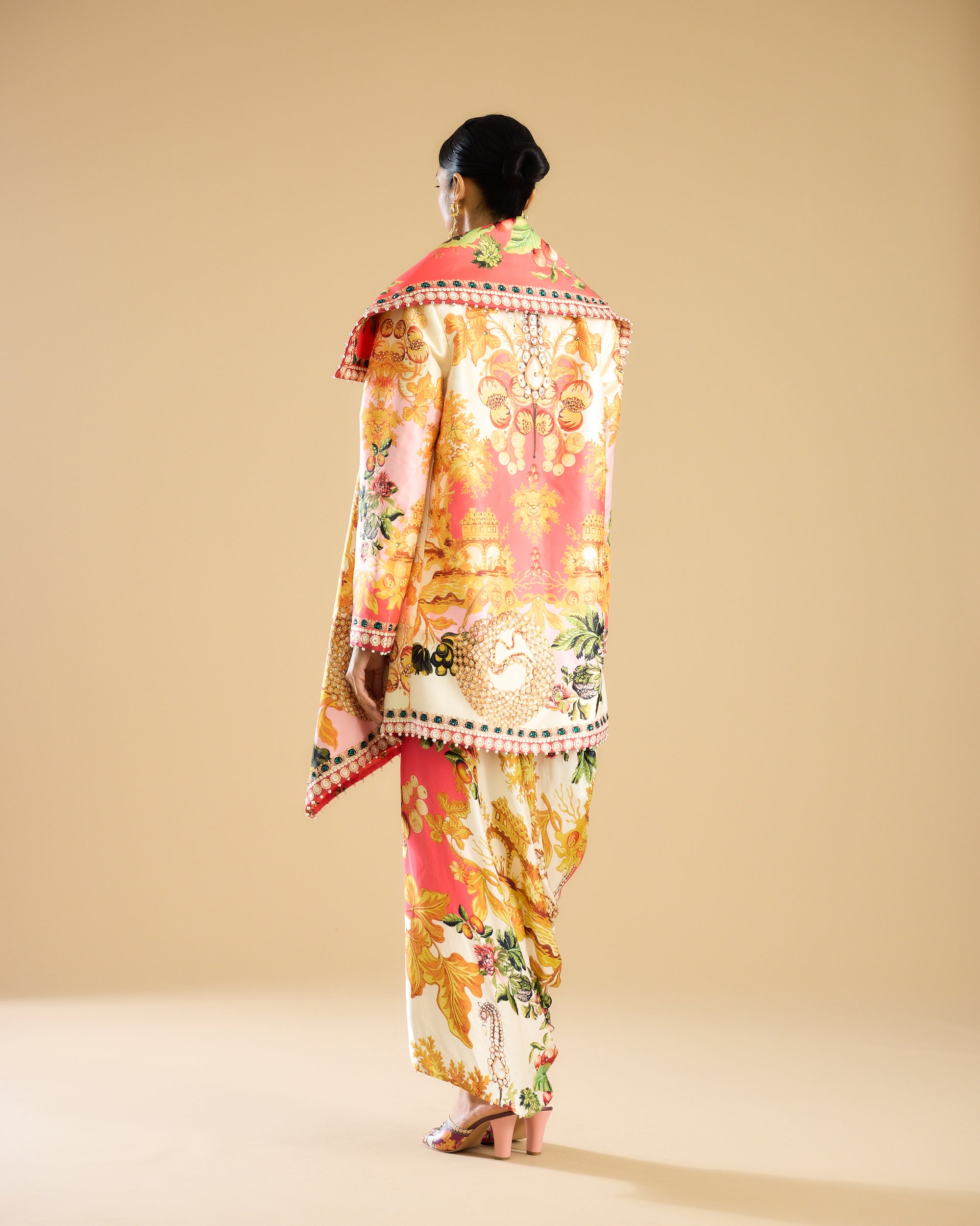 Nizam : Manorma - Ivory/Peach