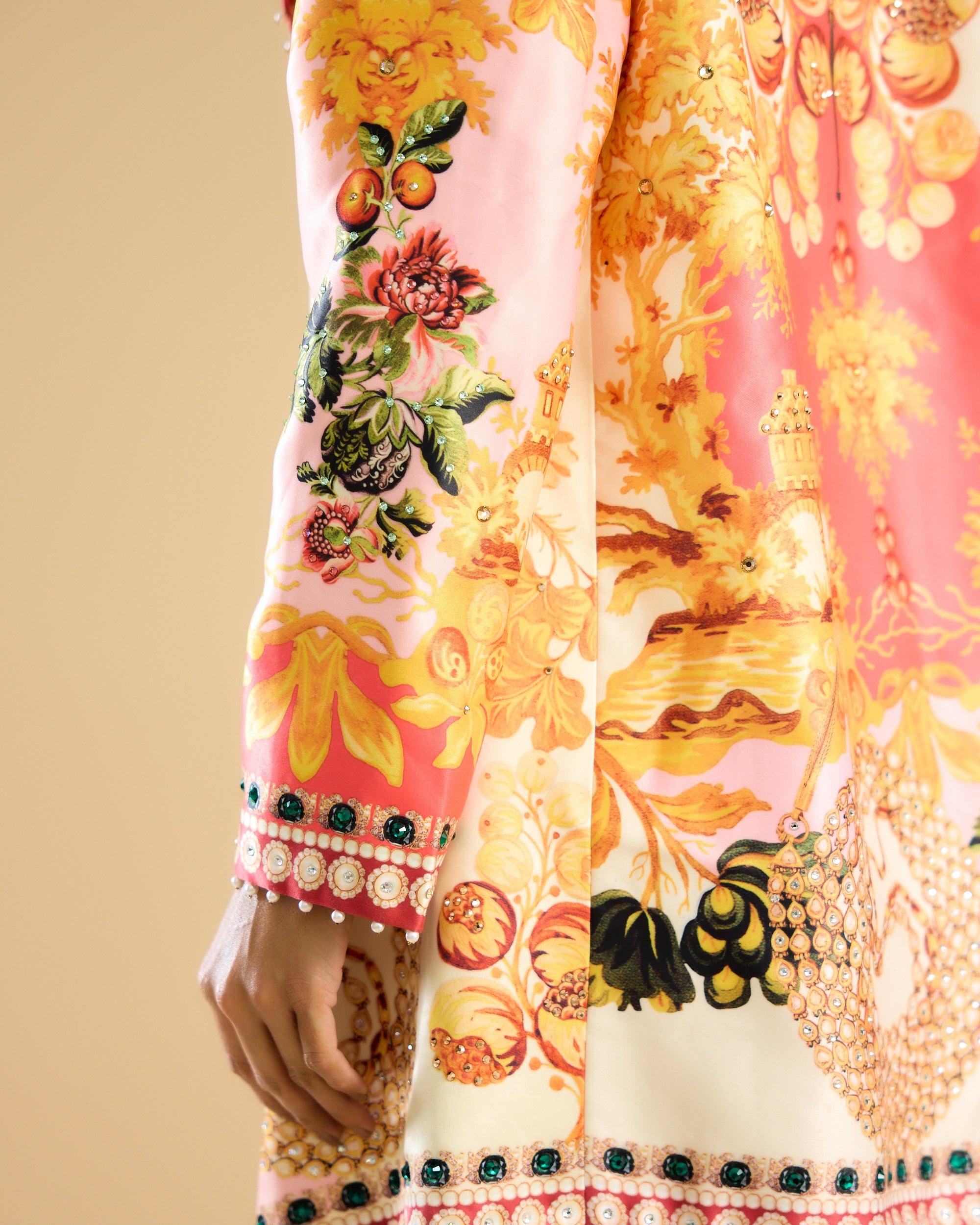 Nizam : Manorma - Ivory/Peach
