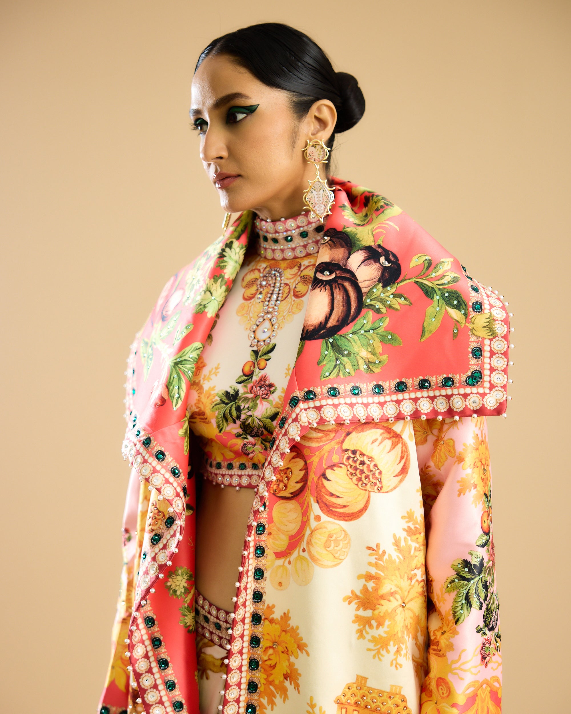 Nizam : Manorma - Ivory/Peach