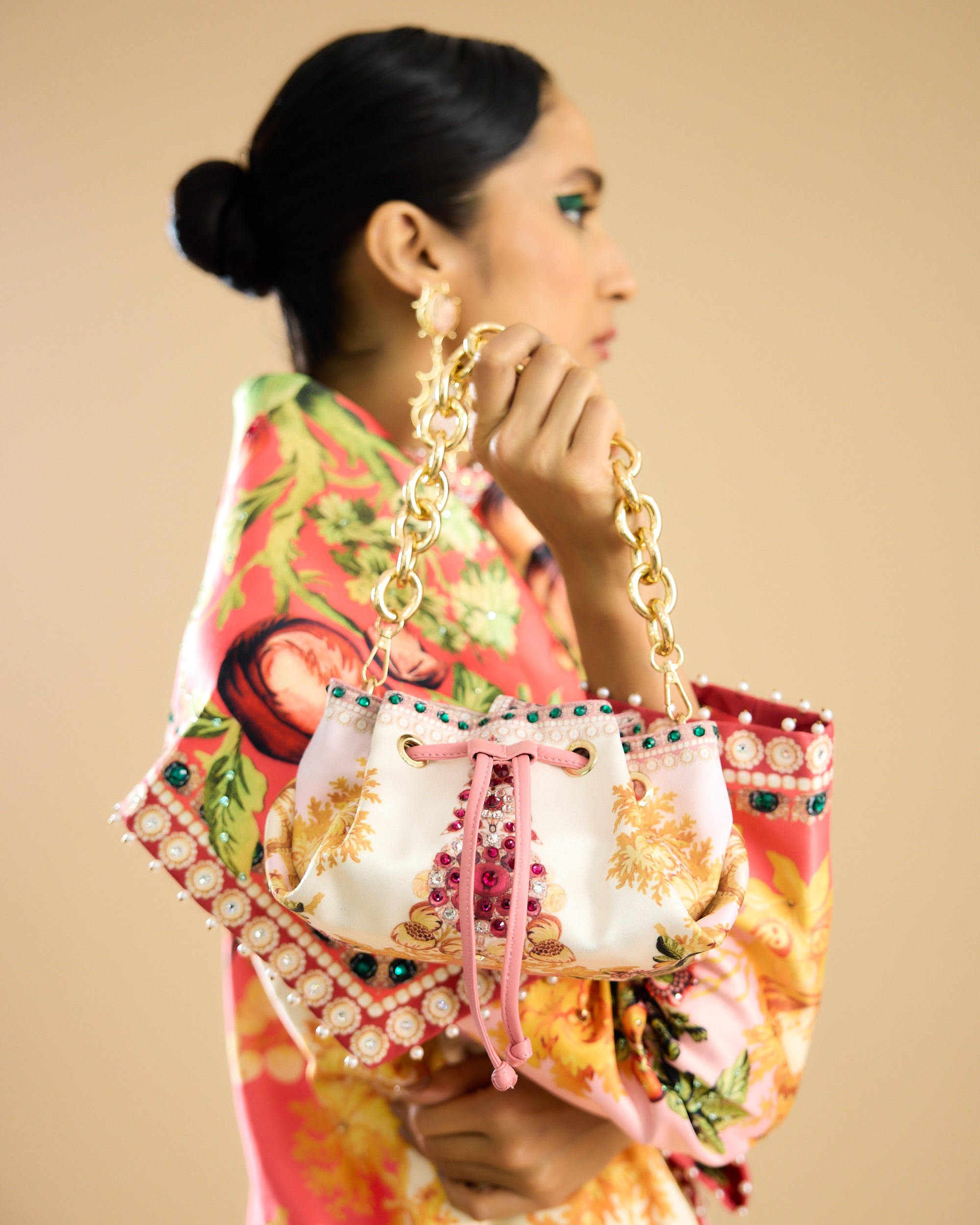 Nizam : Manorma - Ivory/Peach