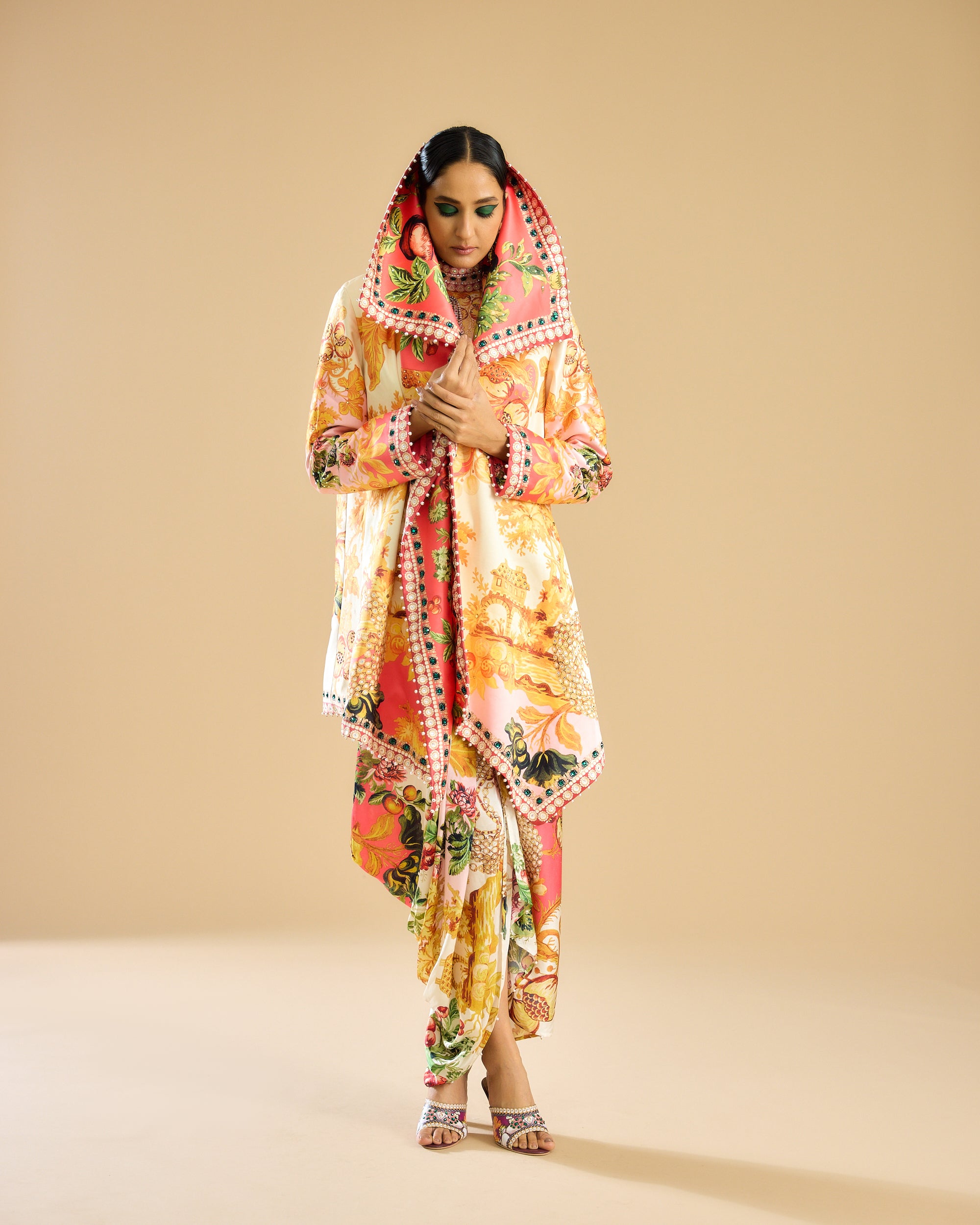 Nizam : Manorma - Ivory/Peach