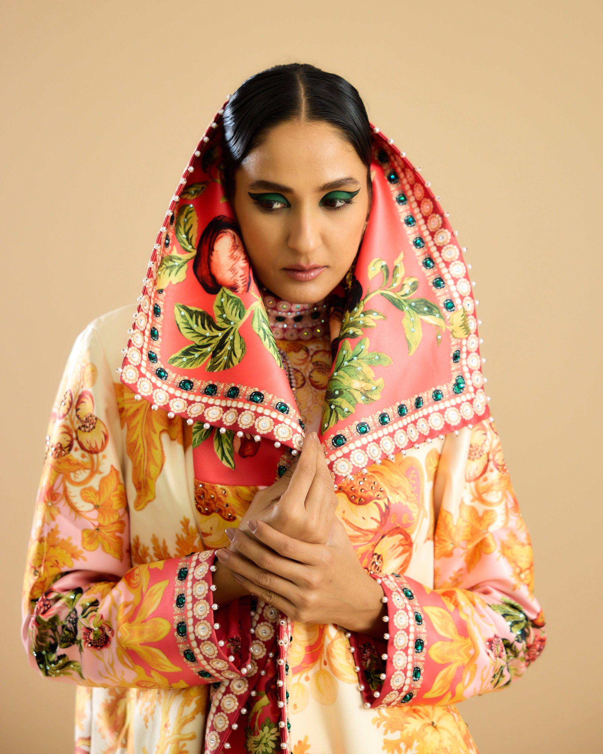 Nizam : Manorma - Ivory/Peach