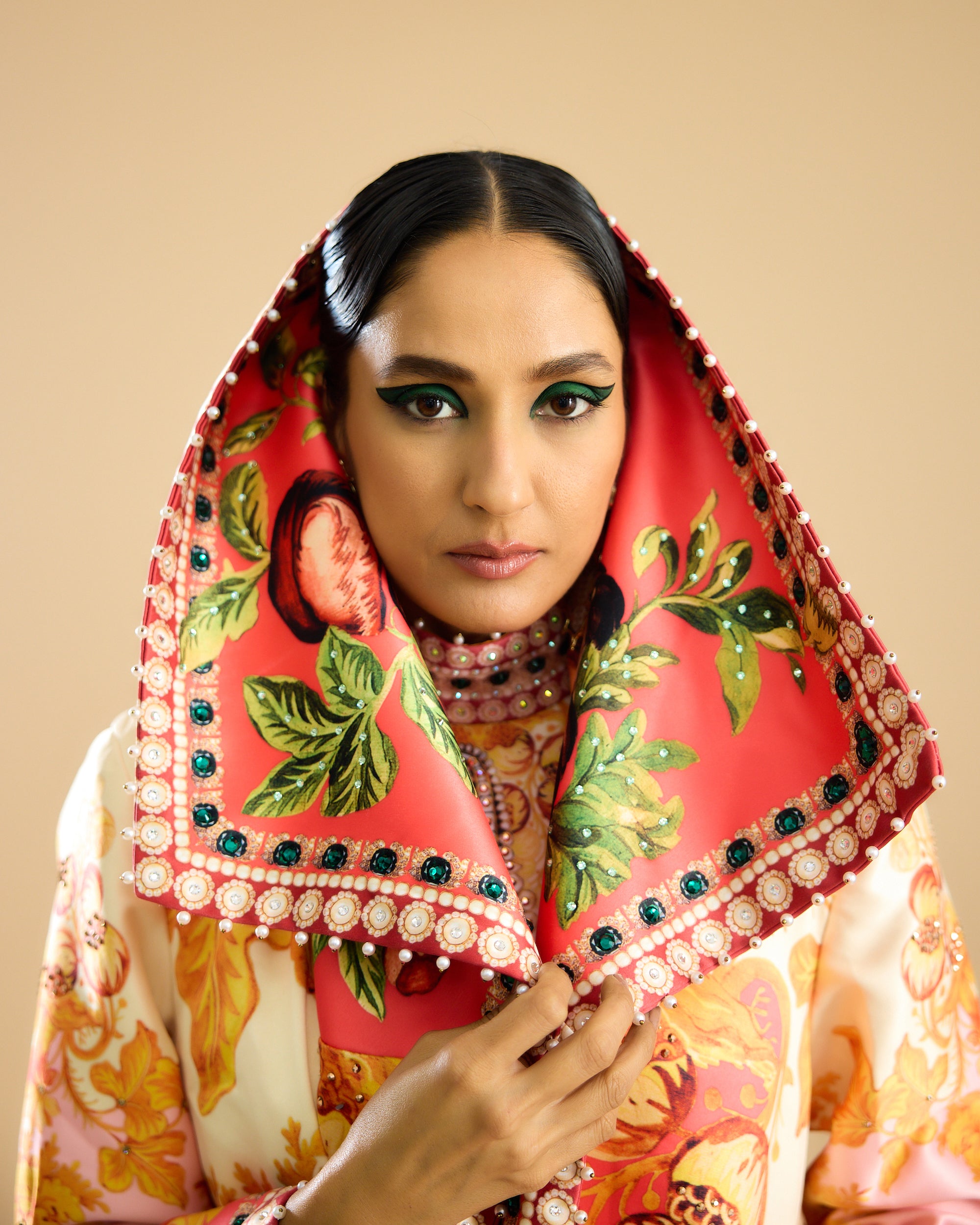 Nizam : Manorma - Ivory/Peach