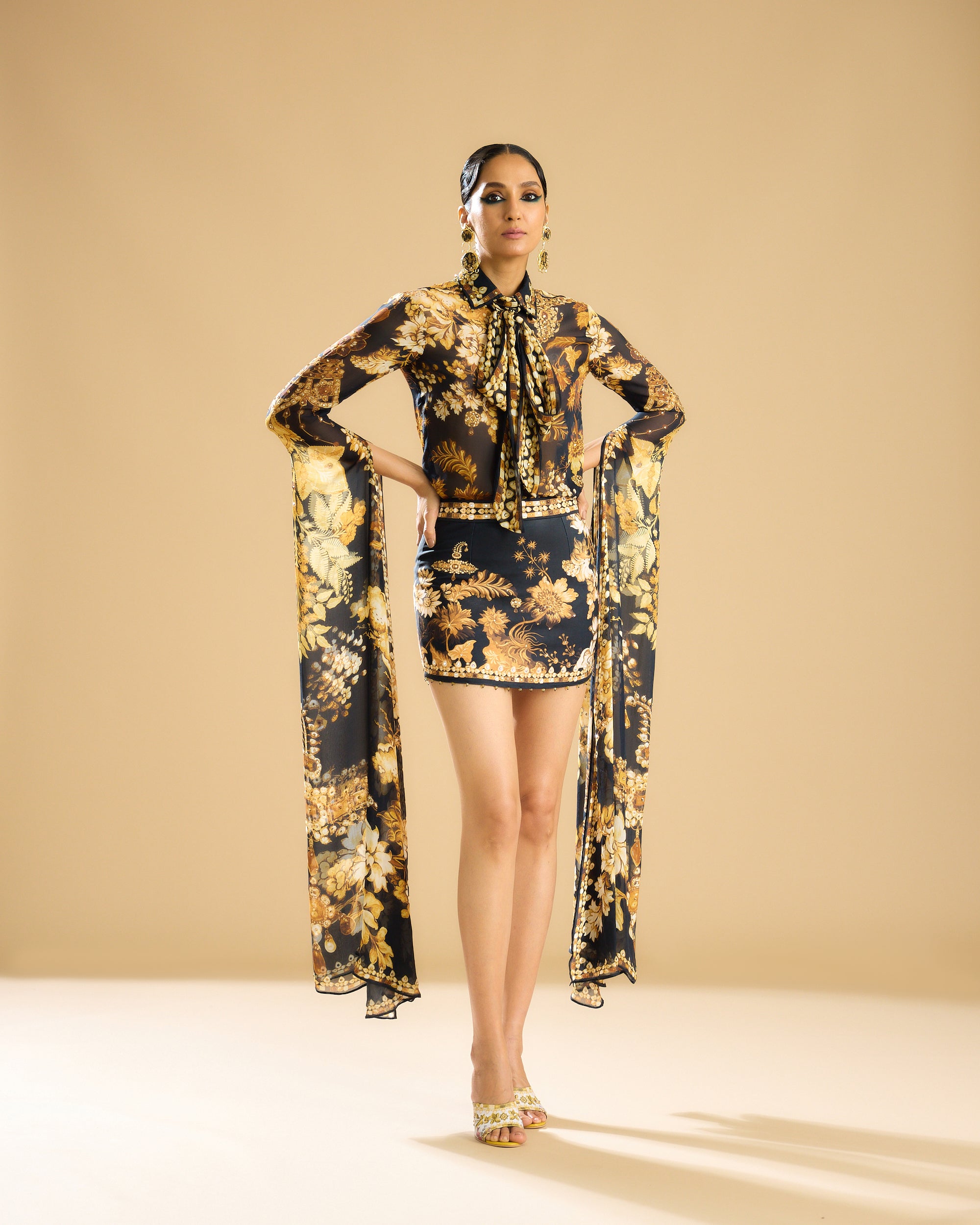 Nizam : Maaya - Black/Gold