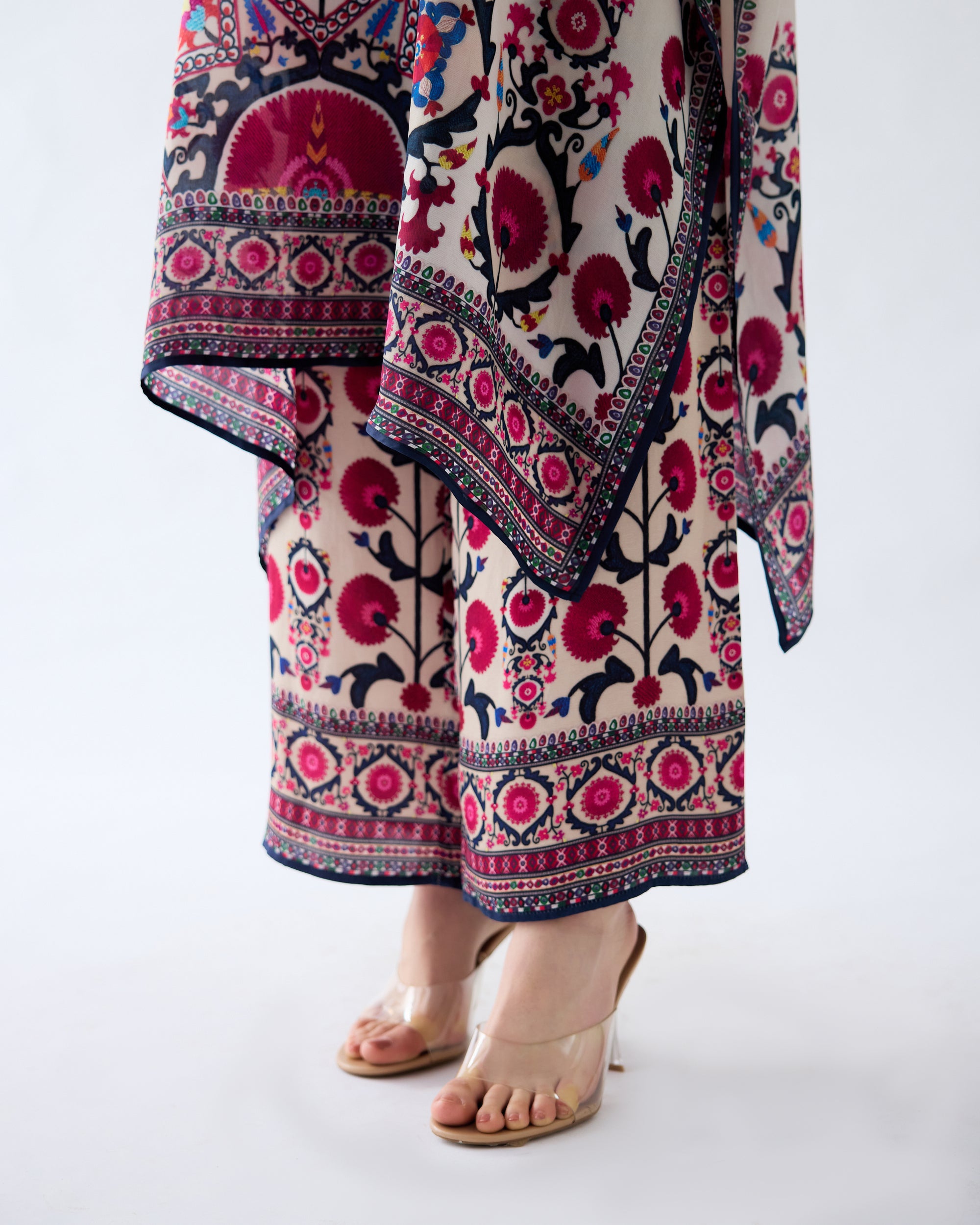 Bukhara : Chantelle - Raspberry