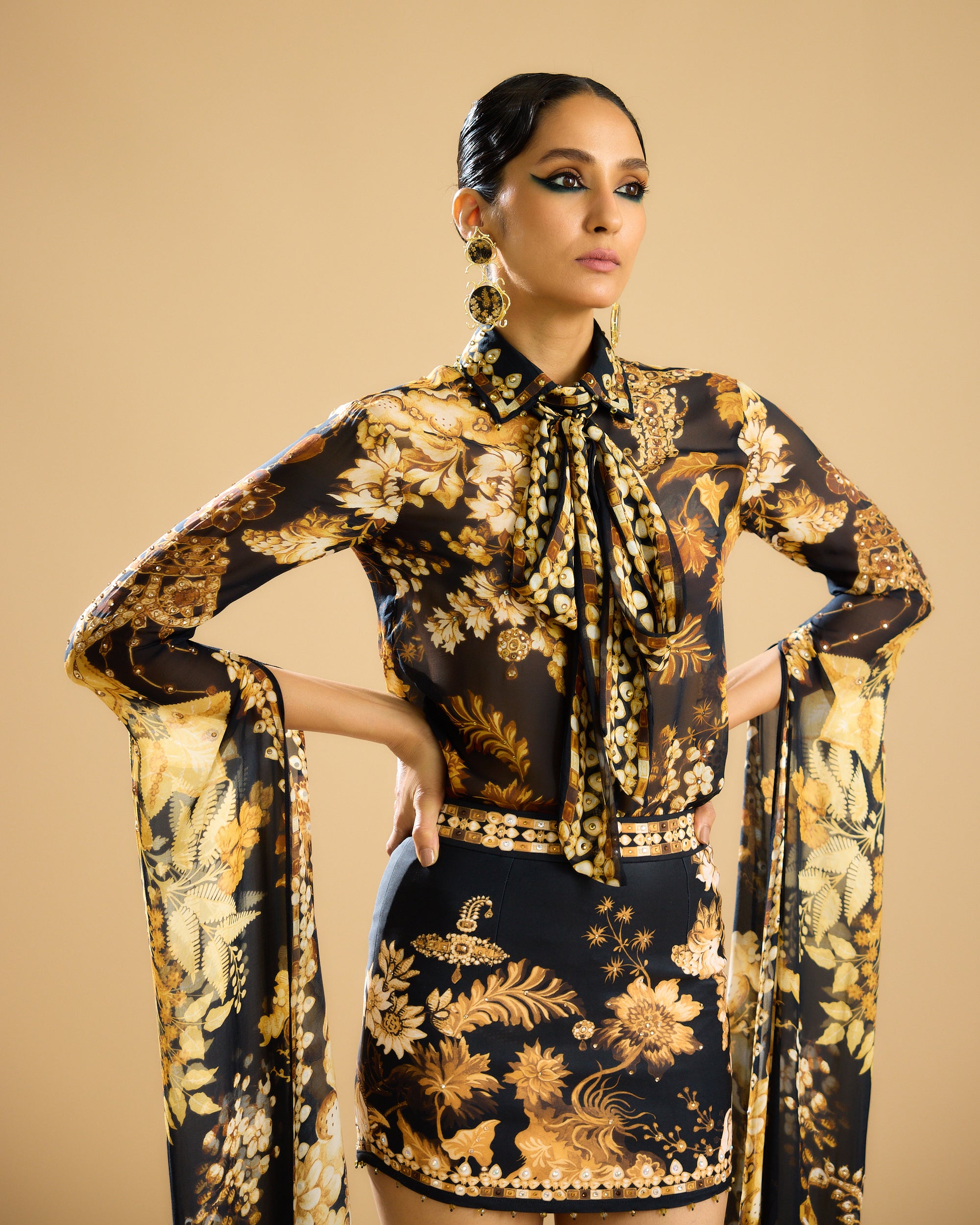 Nizam : Maaya - Black/Gold