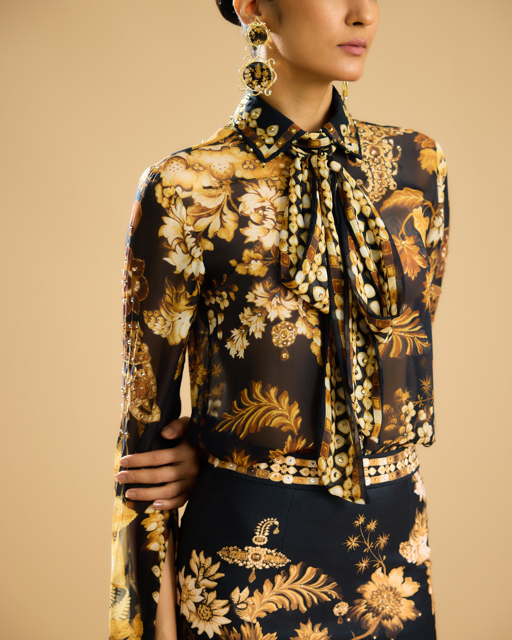 Nizam : Maaya - Black/Gold