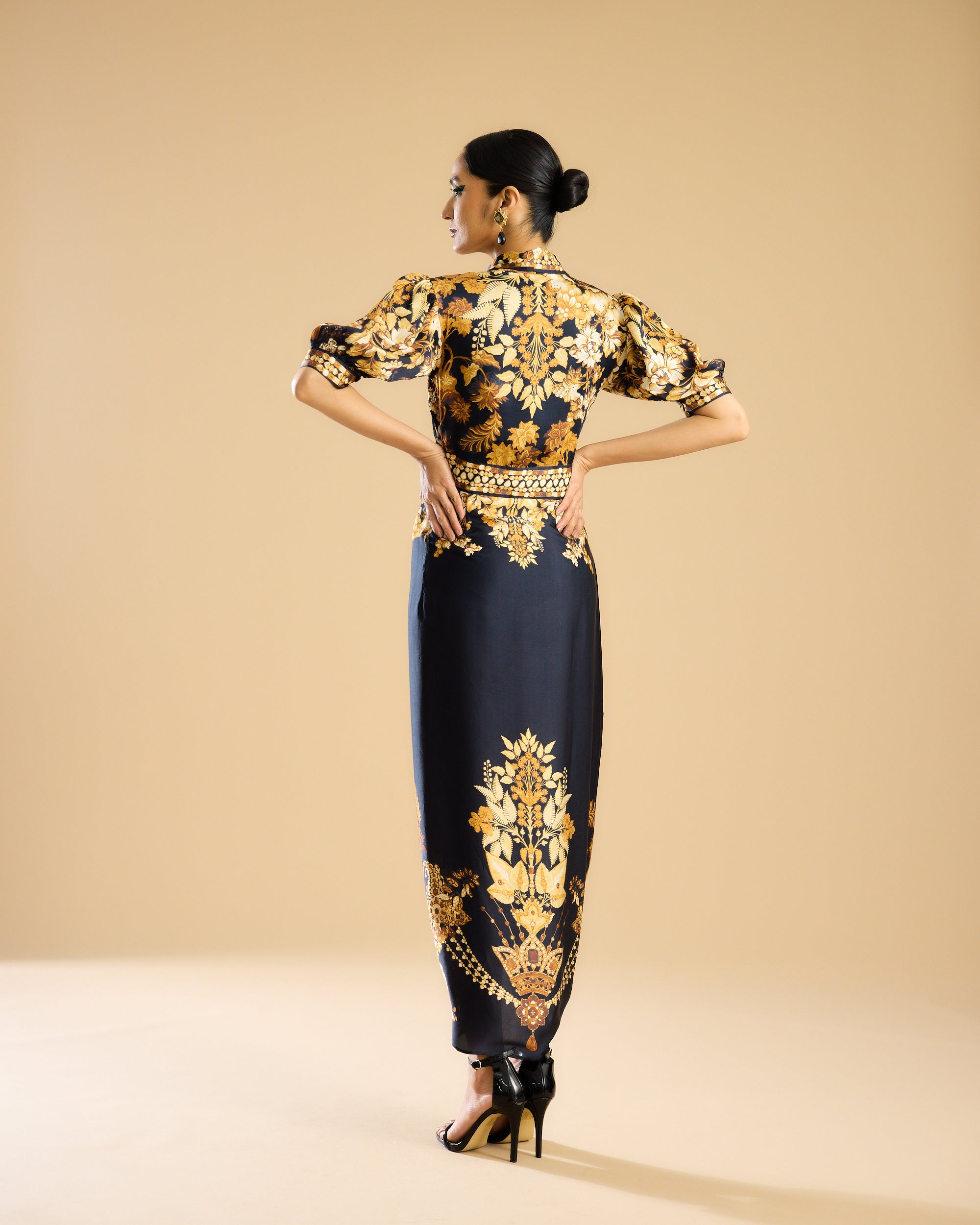 Nizam : Natasha/Chen - Black/Gold