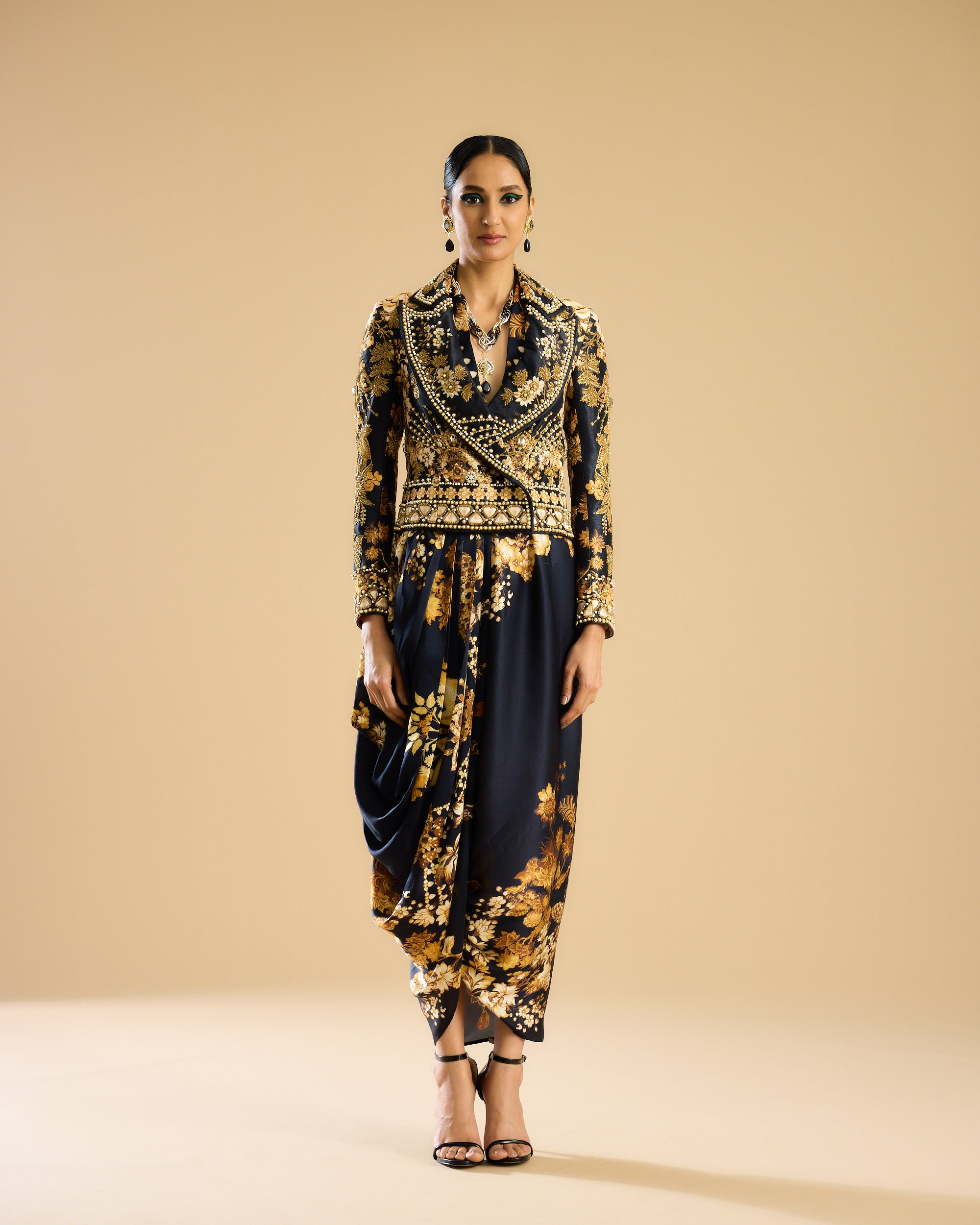 Nizam : Natasha/Chen - Black/Gold