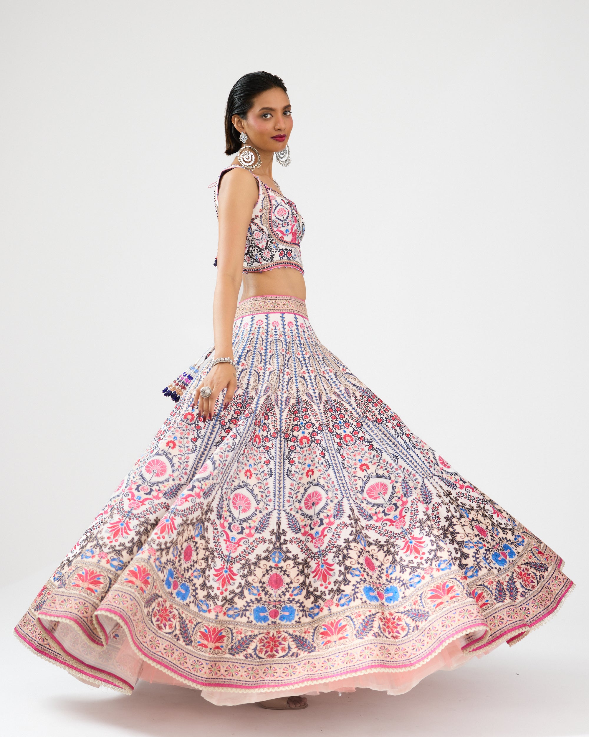 A Bukhara Summer : Leela - Ivory/Pink
