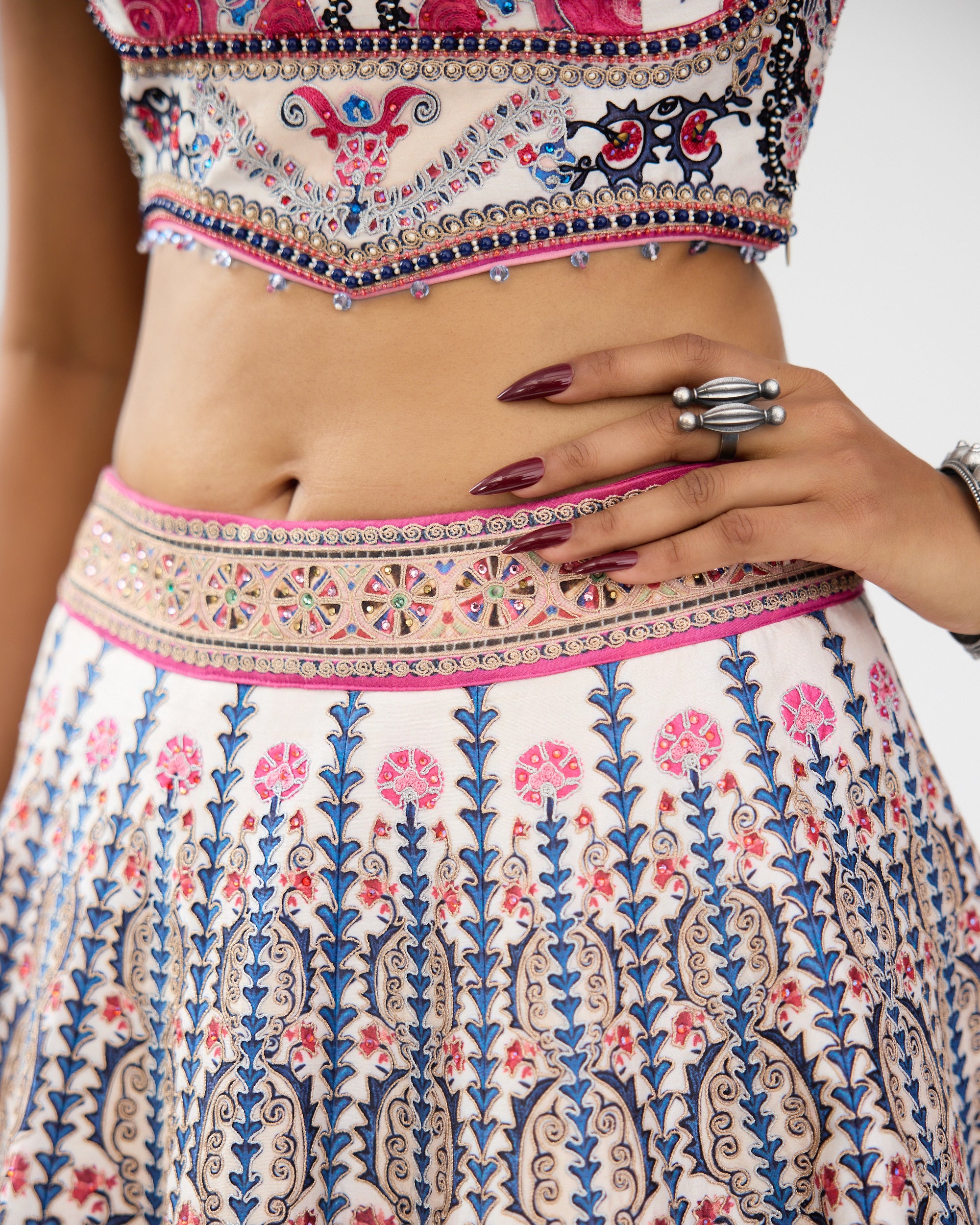 A Bukhara Summer : Leela - Ivory/Pink