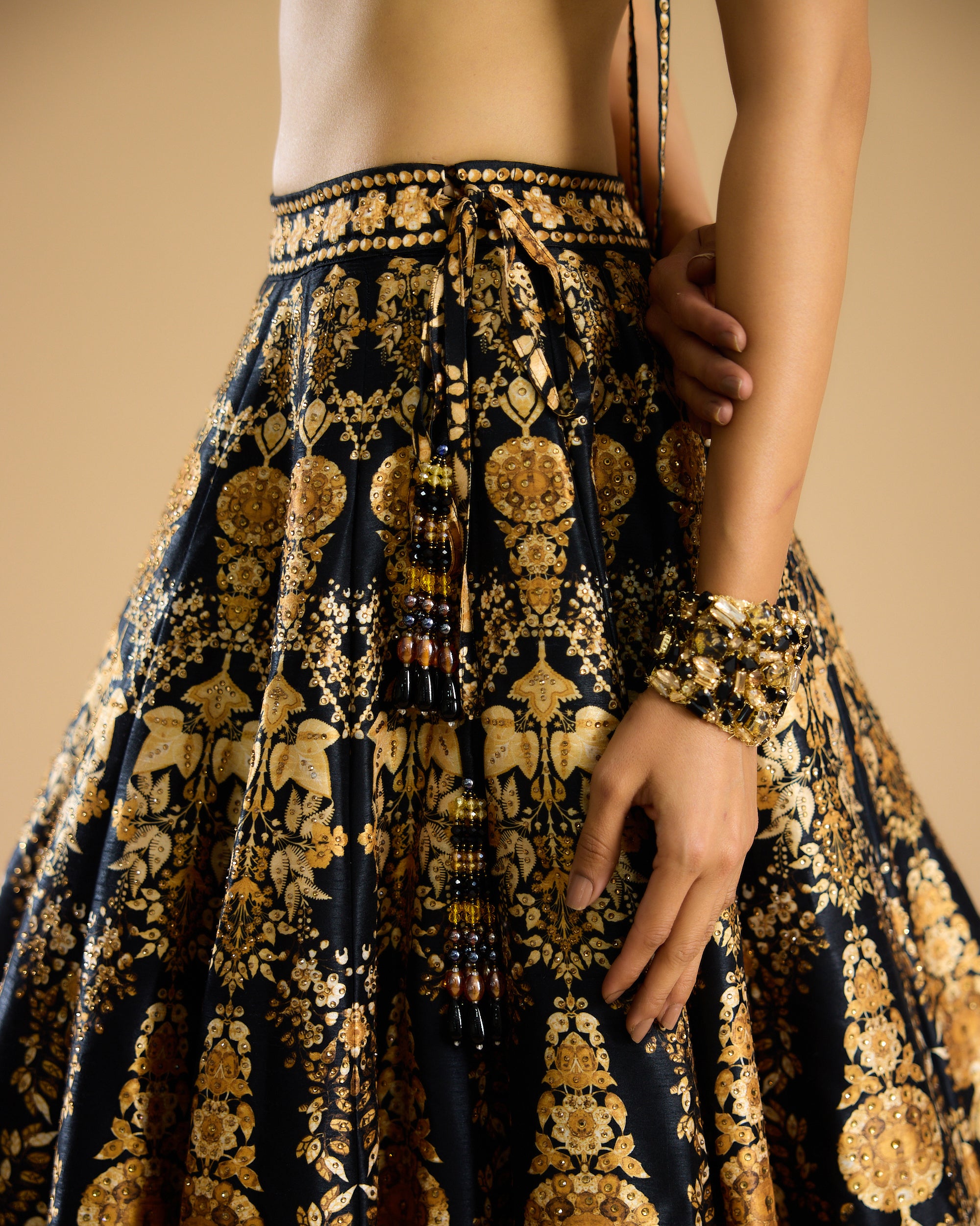 Nizam : Hanoi Leela - Black/Gold
