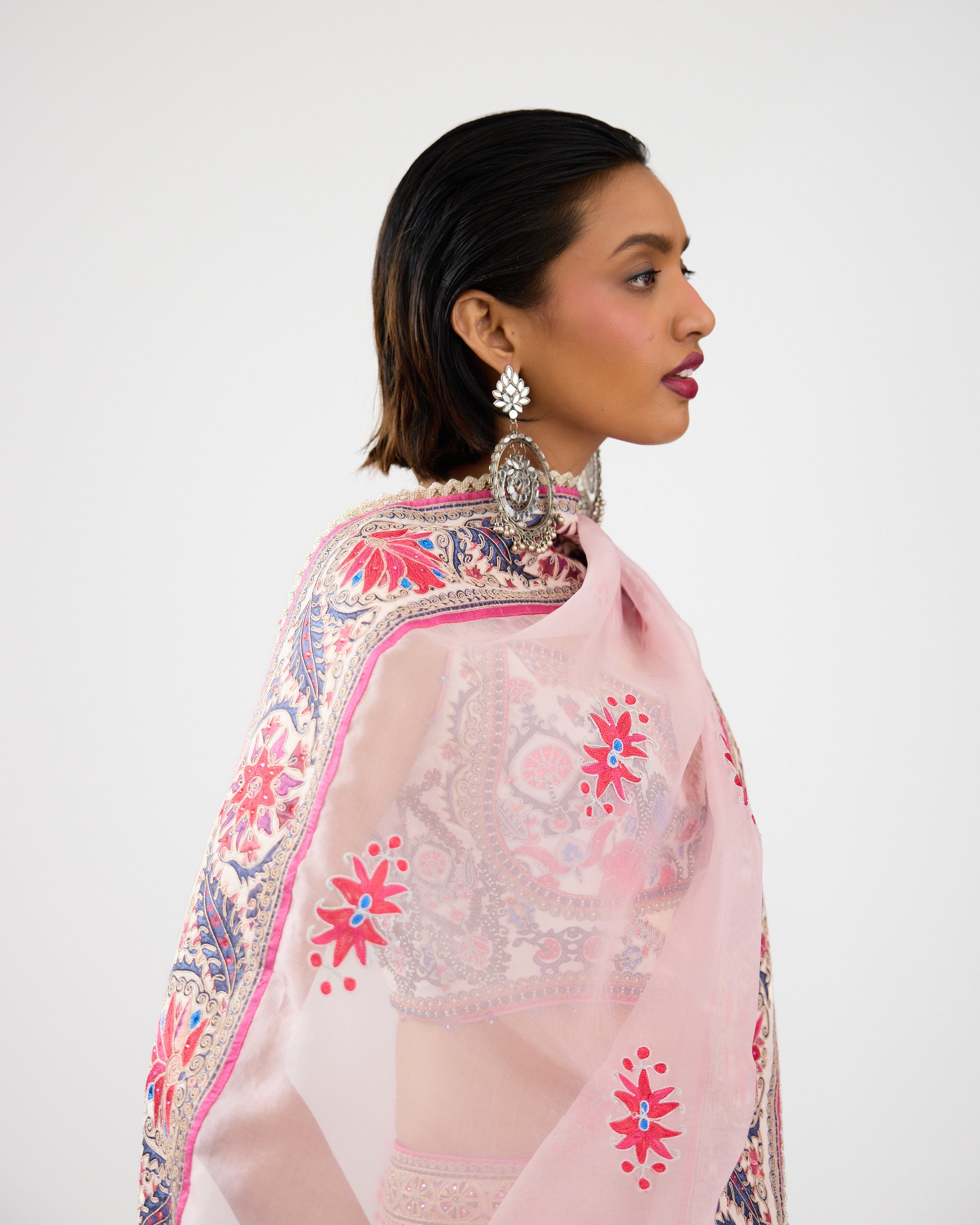 A Bukhara Summer : Leela - Ivory/Pink