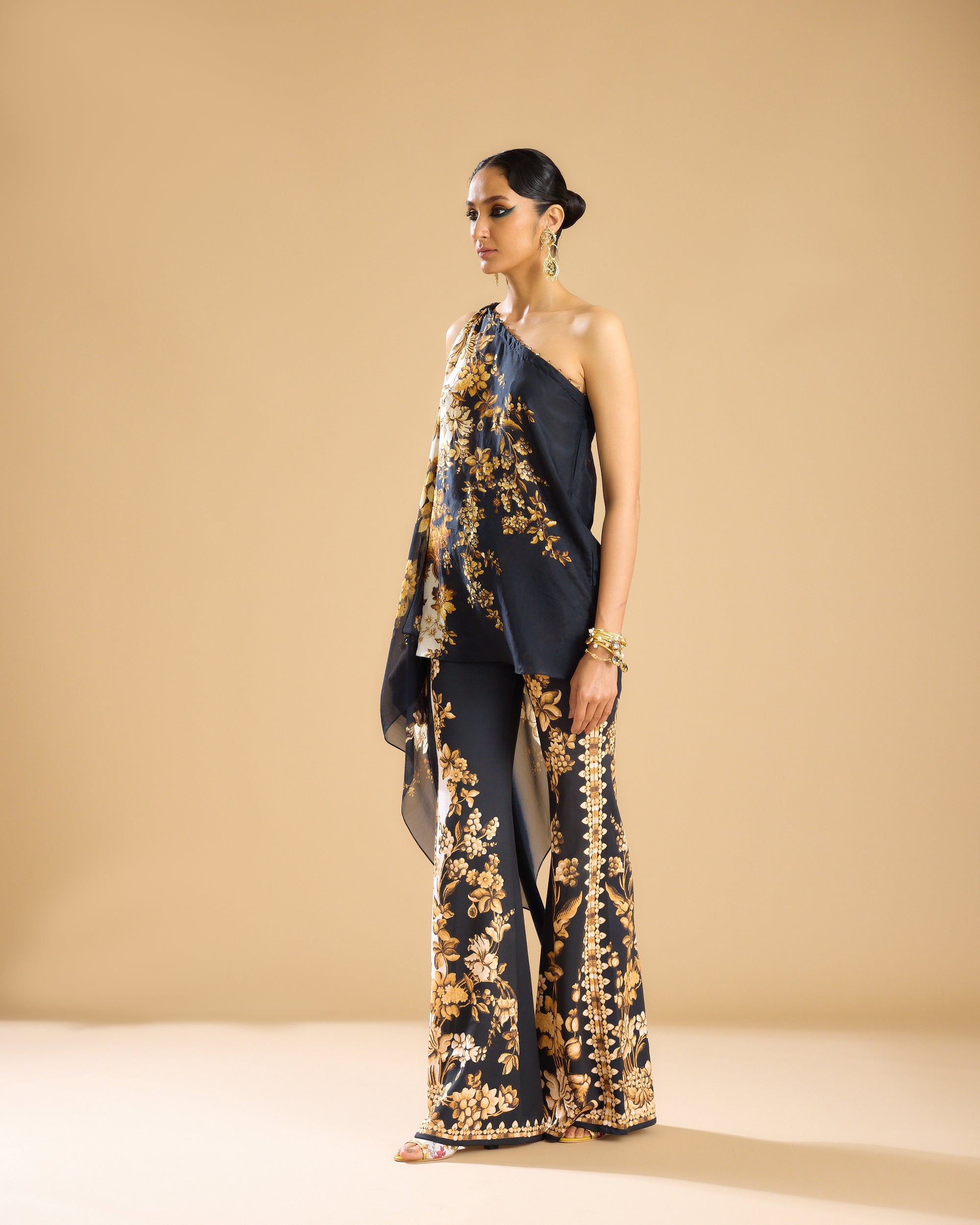 Nizam : Sara - Black/Gold