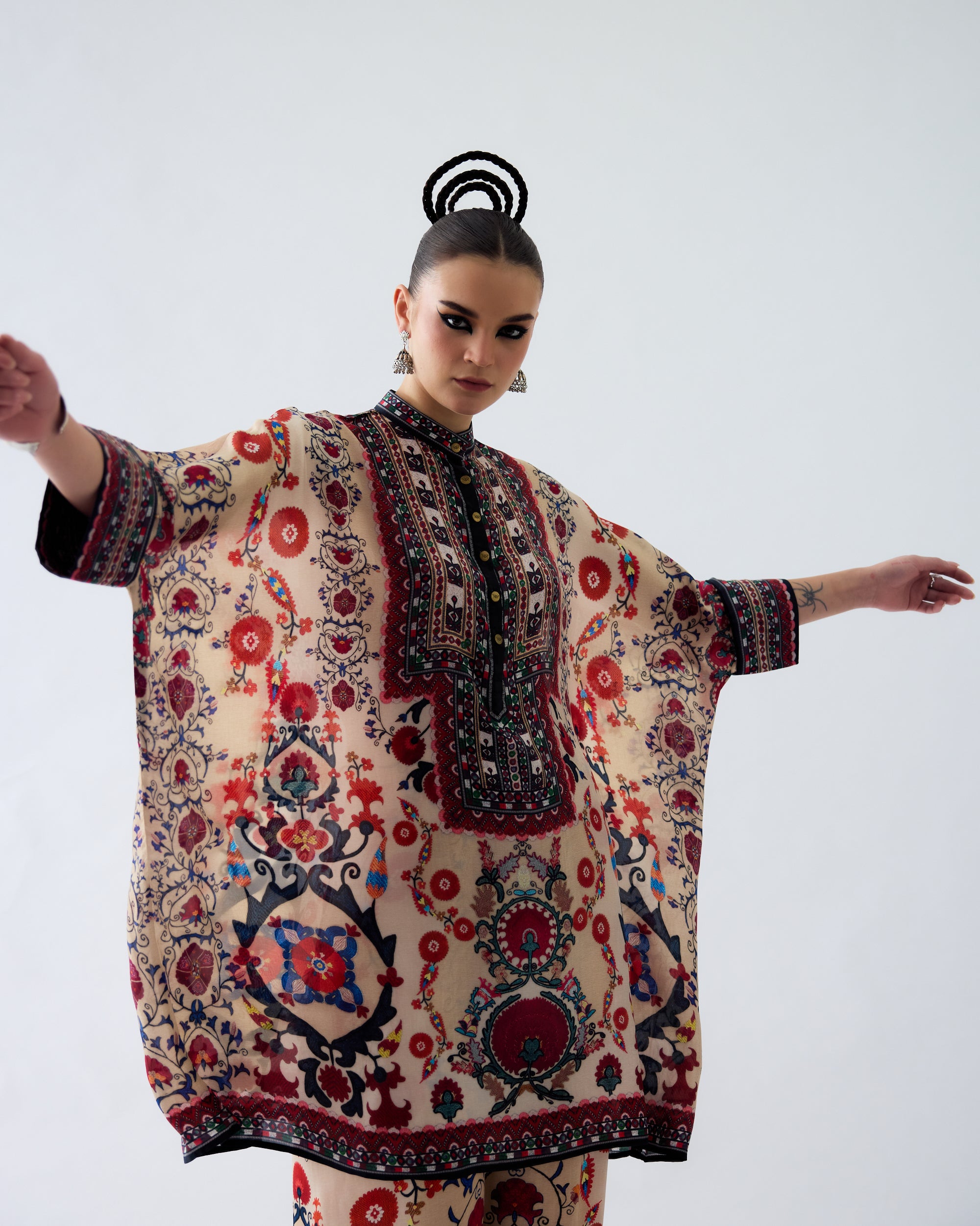Bukhara : Chanel 36" - Multi