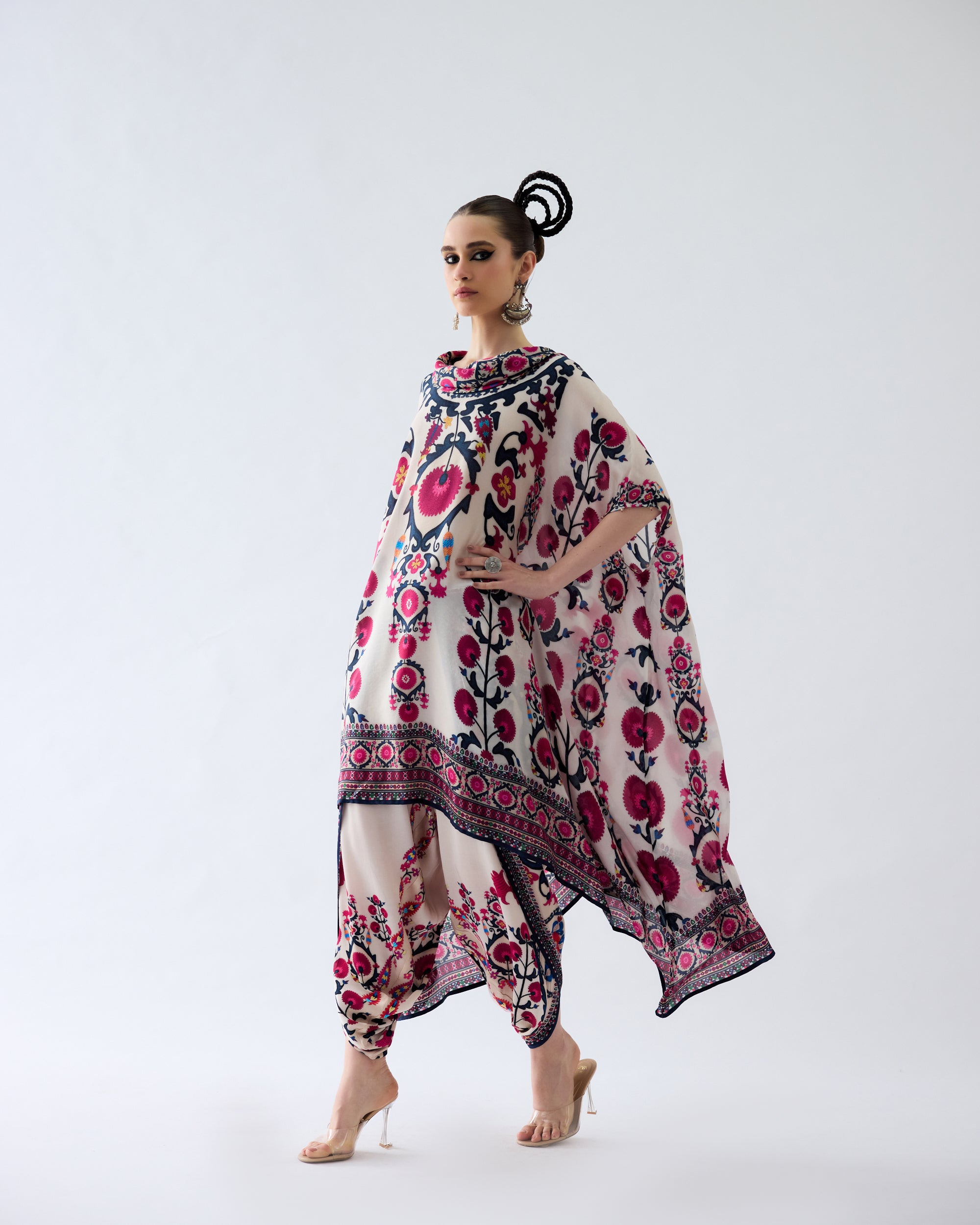 Bukhara : Lavanya/Sonth - Raspberry