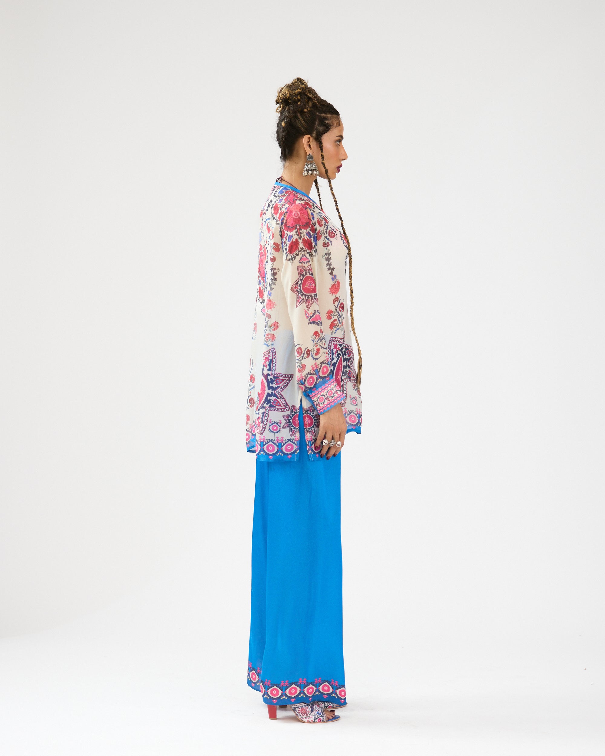 A Bukhara Summer : Noor - Ivory/Blue