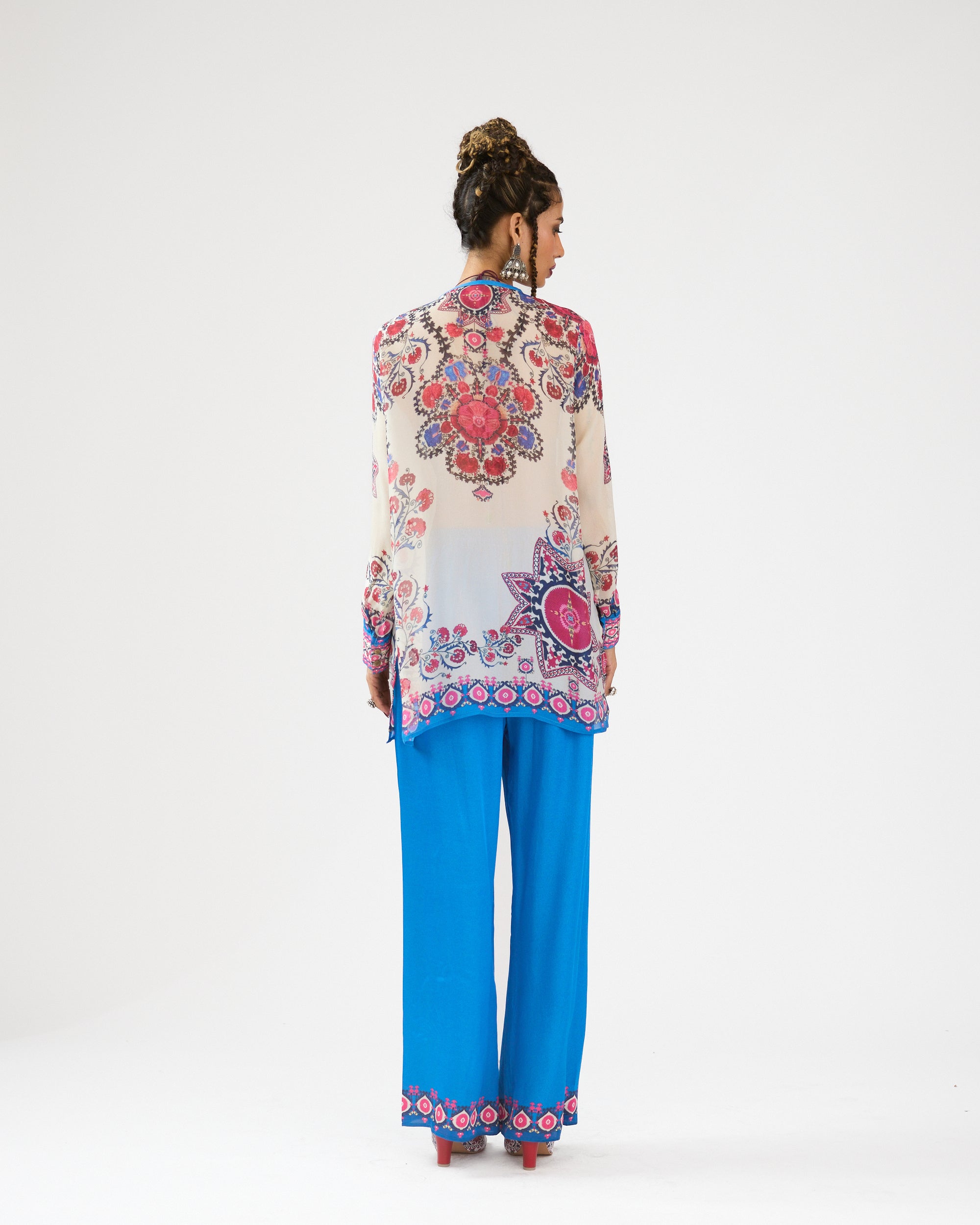 A Bukhara Summer : Noor - Ivory/Blue