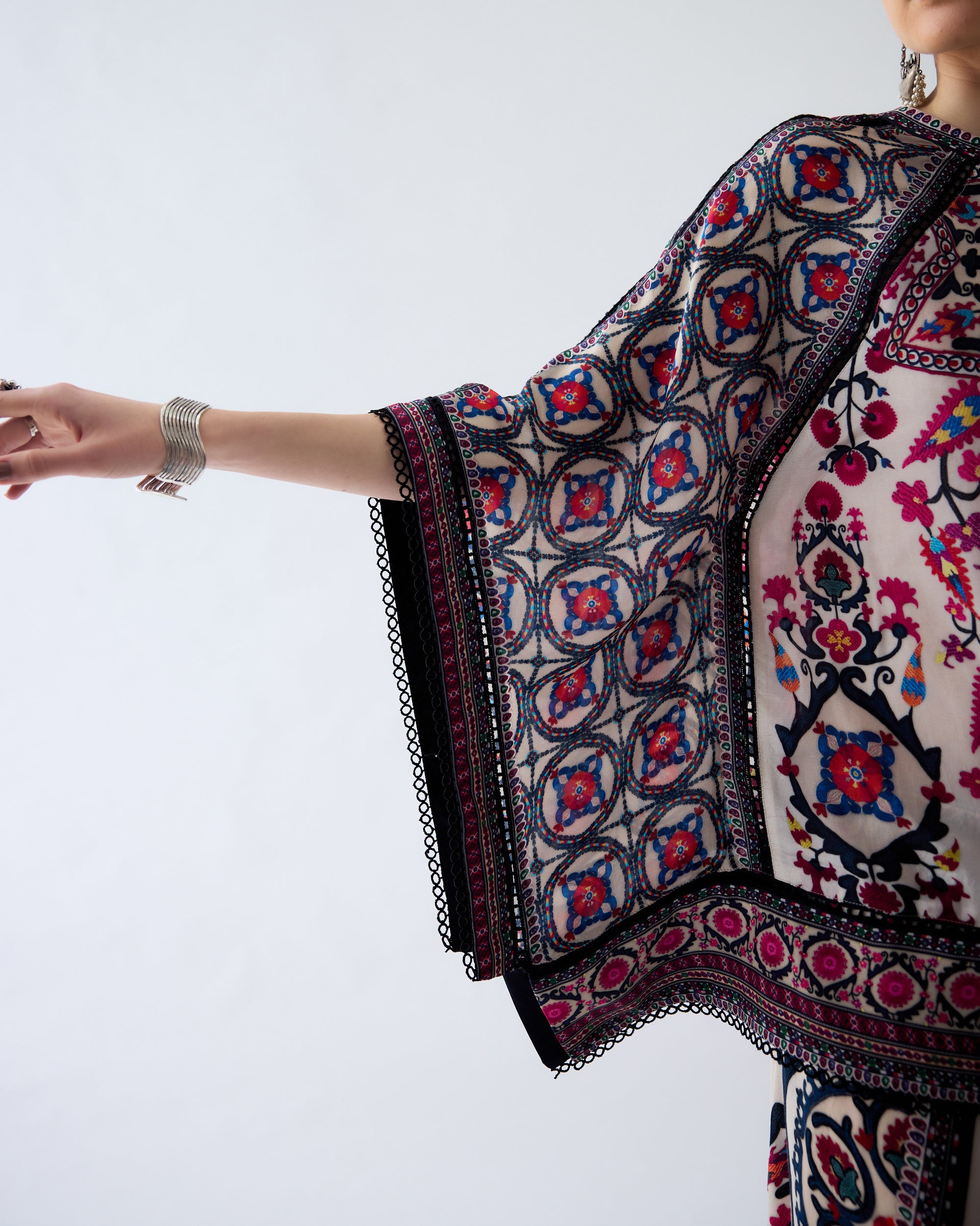 Bukhara : Ramona/Sonth - Raspberry