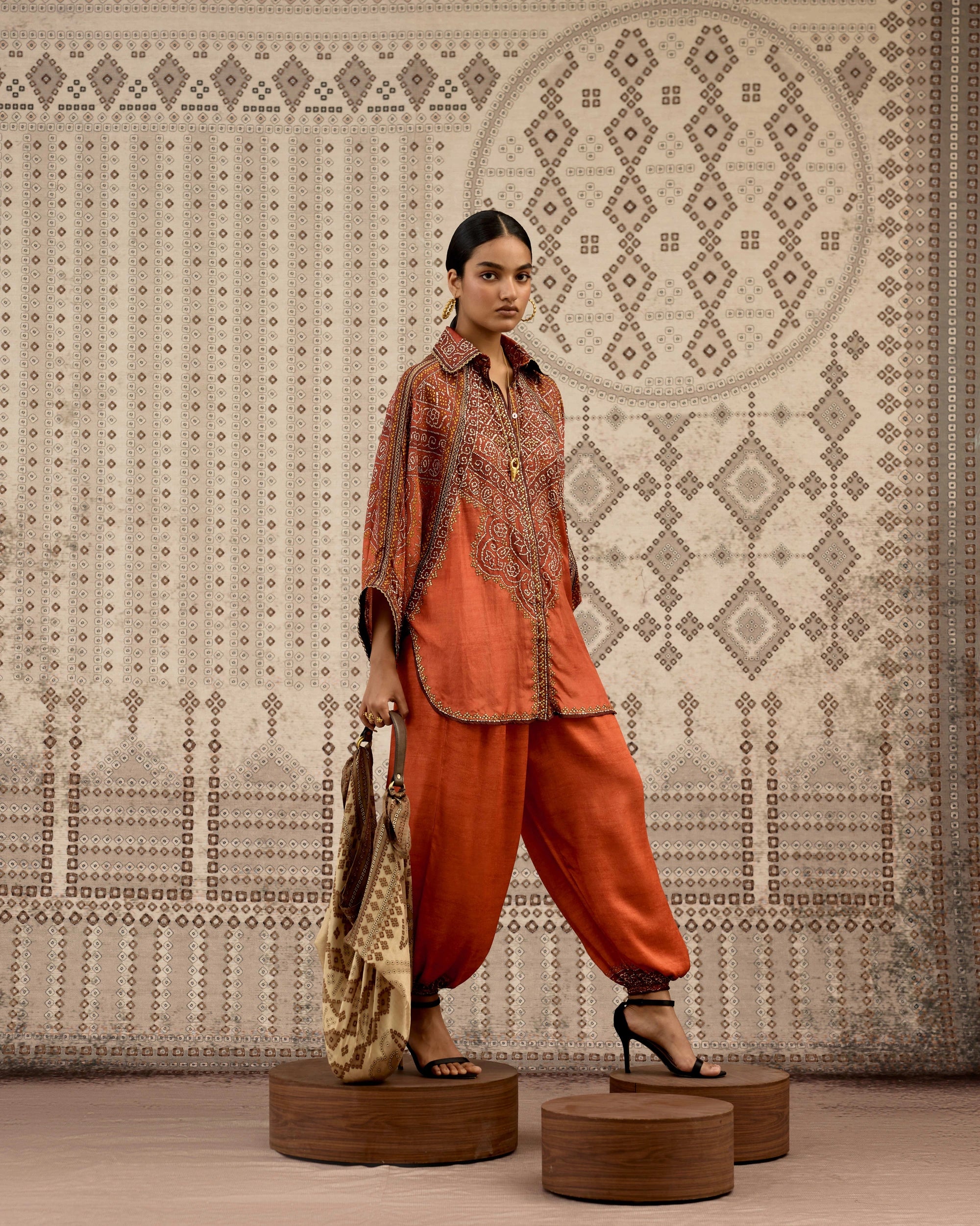 BANDHEJ : Denise