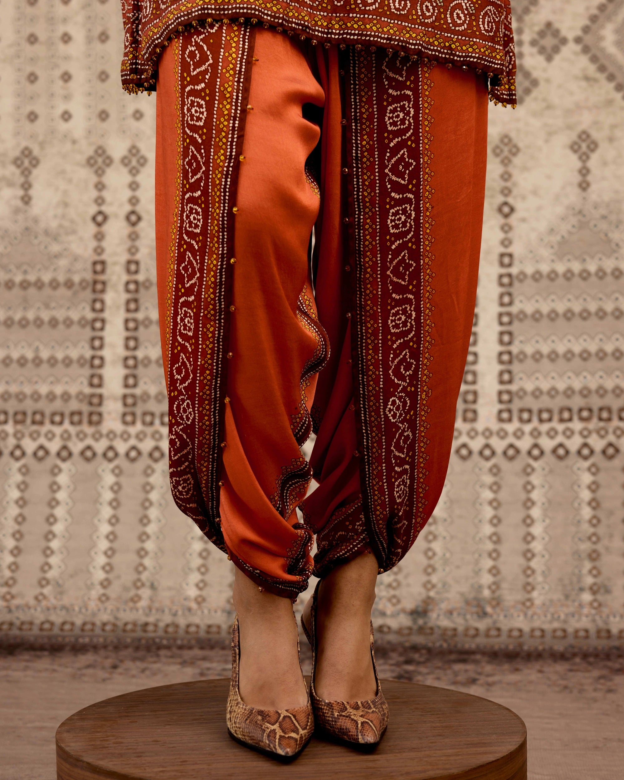 BANDHEJ : Resham