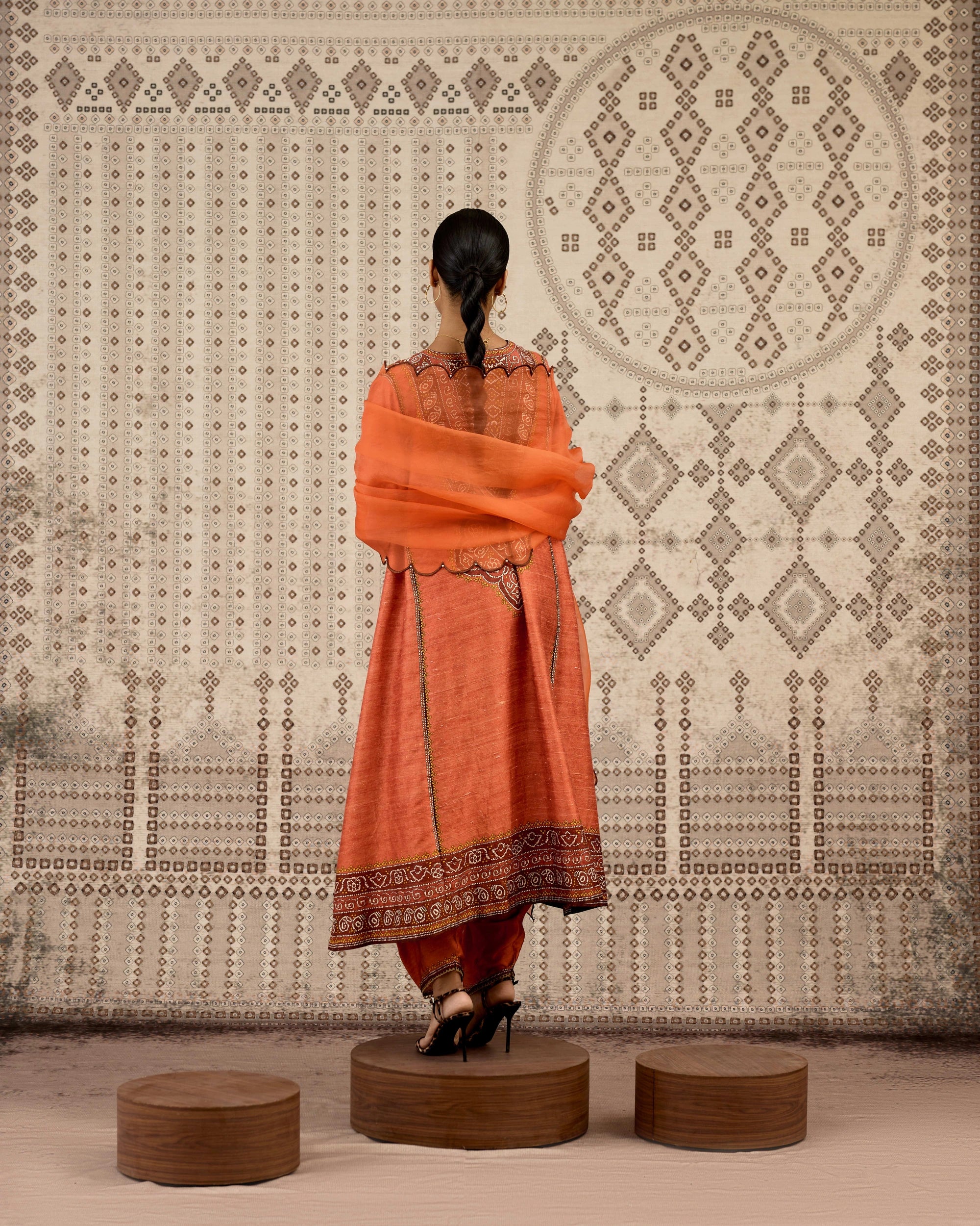 BANDHEJ : Amrapali