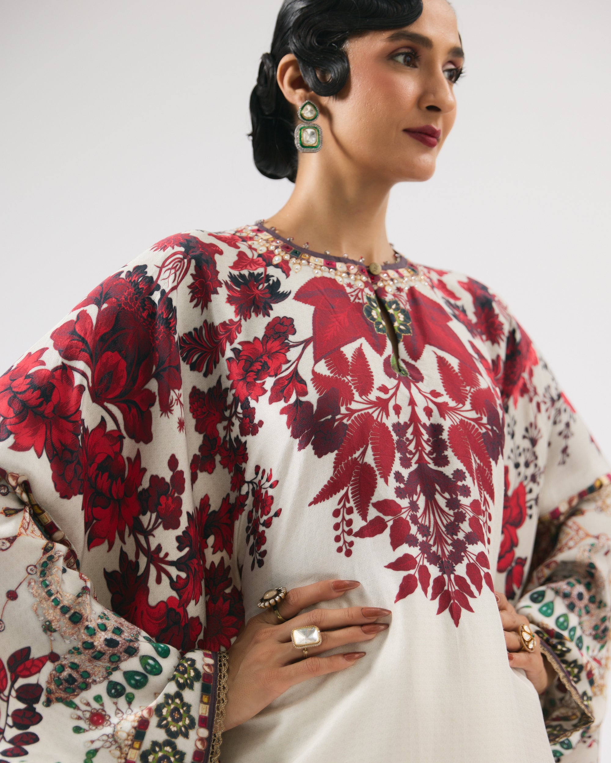 Nizam : Insha - Ivory/Red