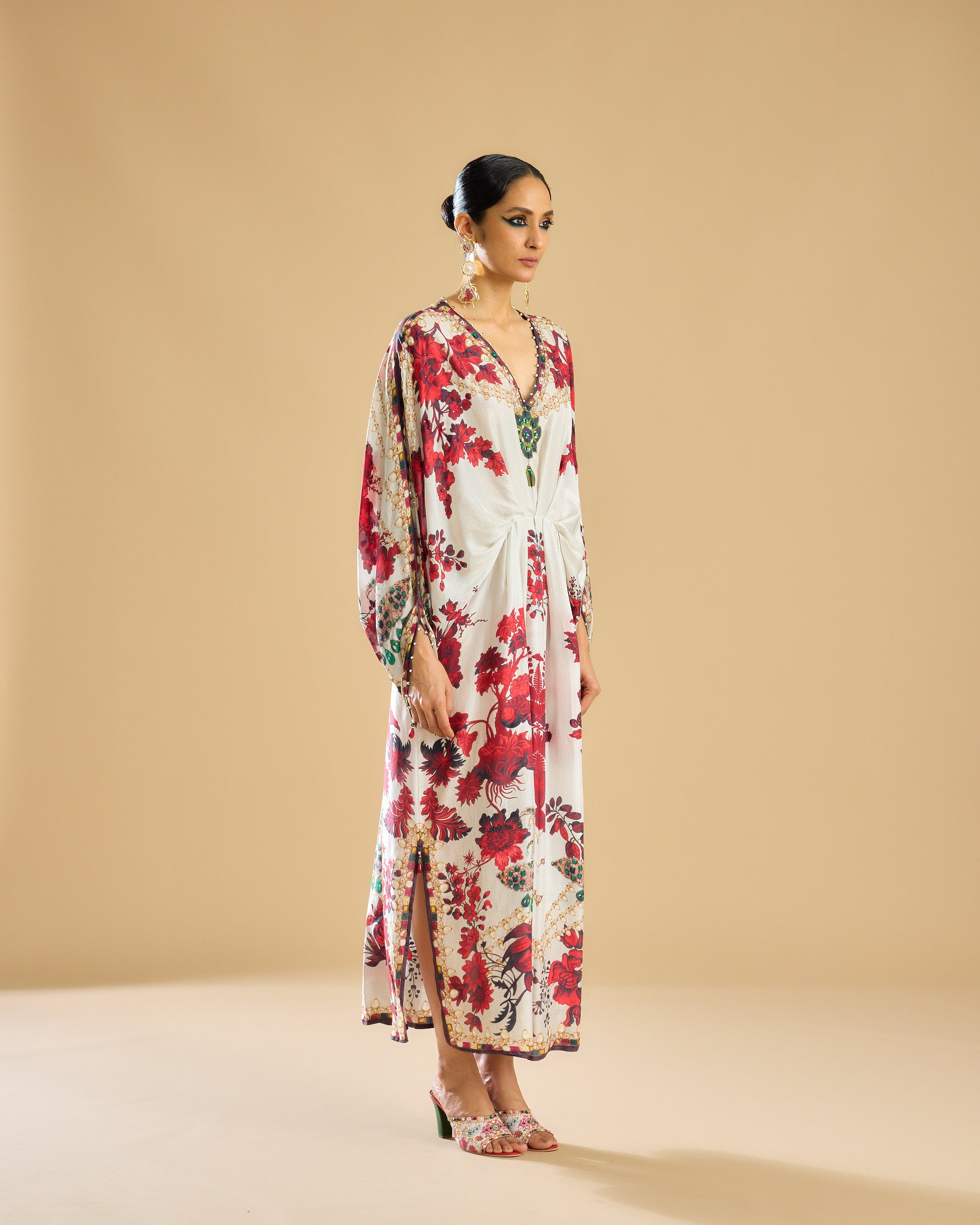 Nizam : Rasika - Ivory/Red