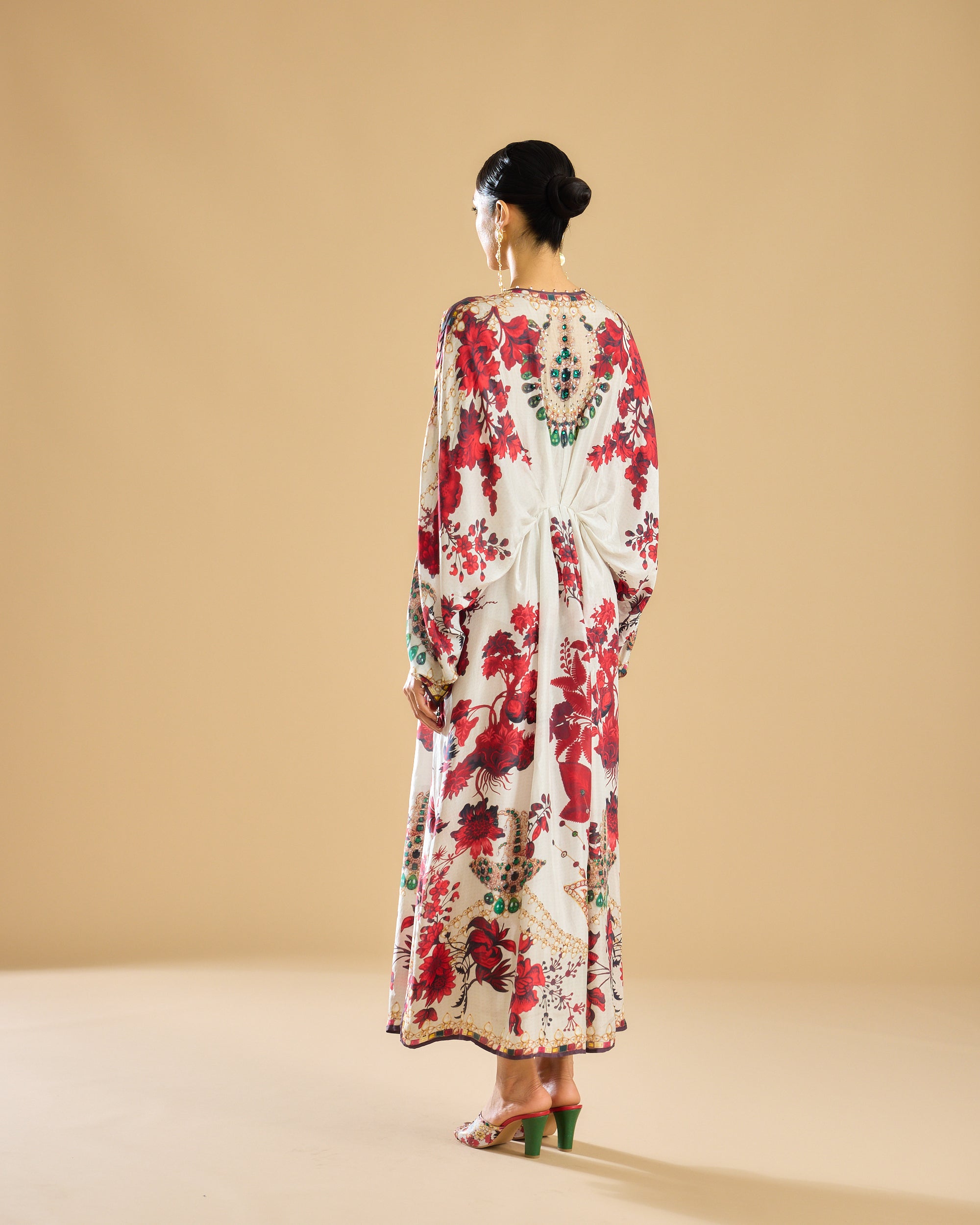 Nizam : Rasika - Ivory/Red