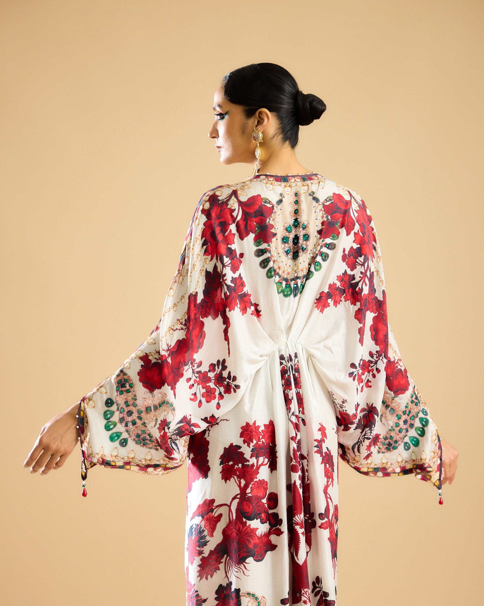 Nizam : Rasika - Ivory/Red