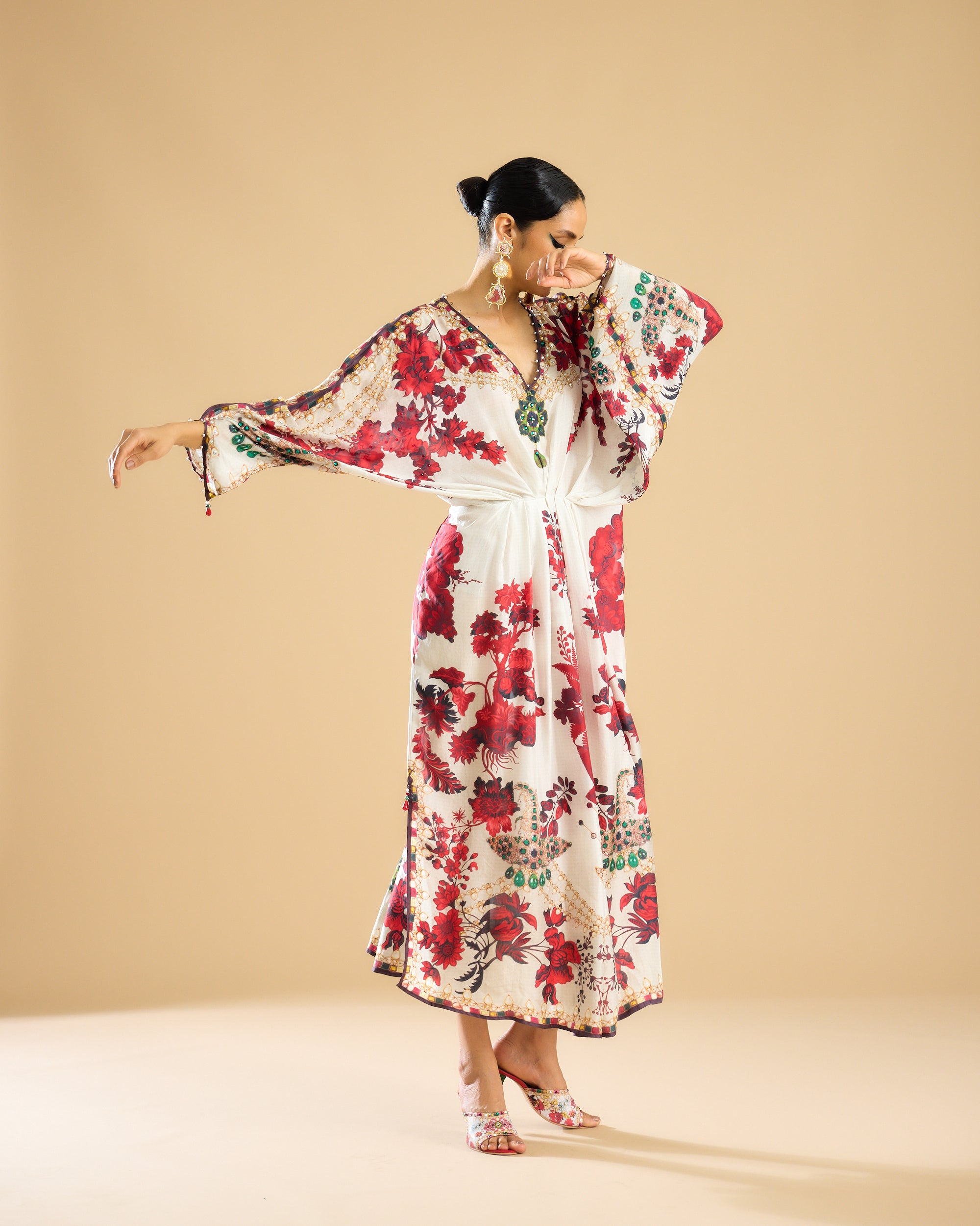 Nizam : Rasika - Ivory/Red